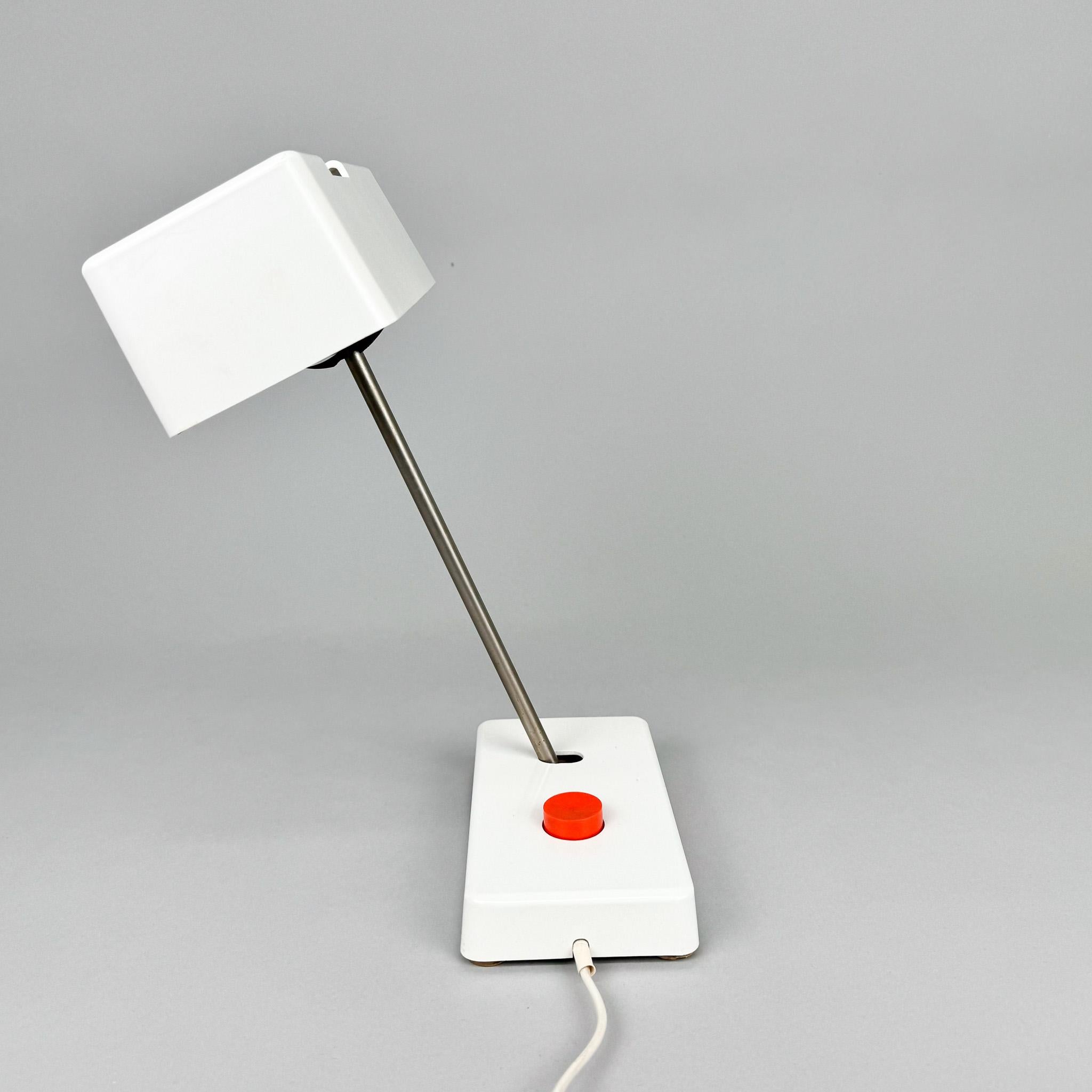 Lampe de bureau en bakélite de l'ère spatiale Klaus Musinowski pour VEB Dresden, Allemagne en vente 10