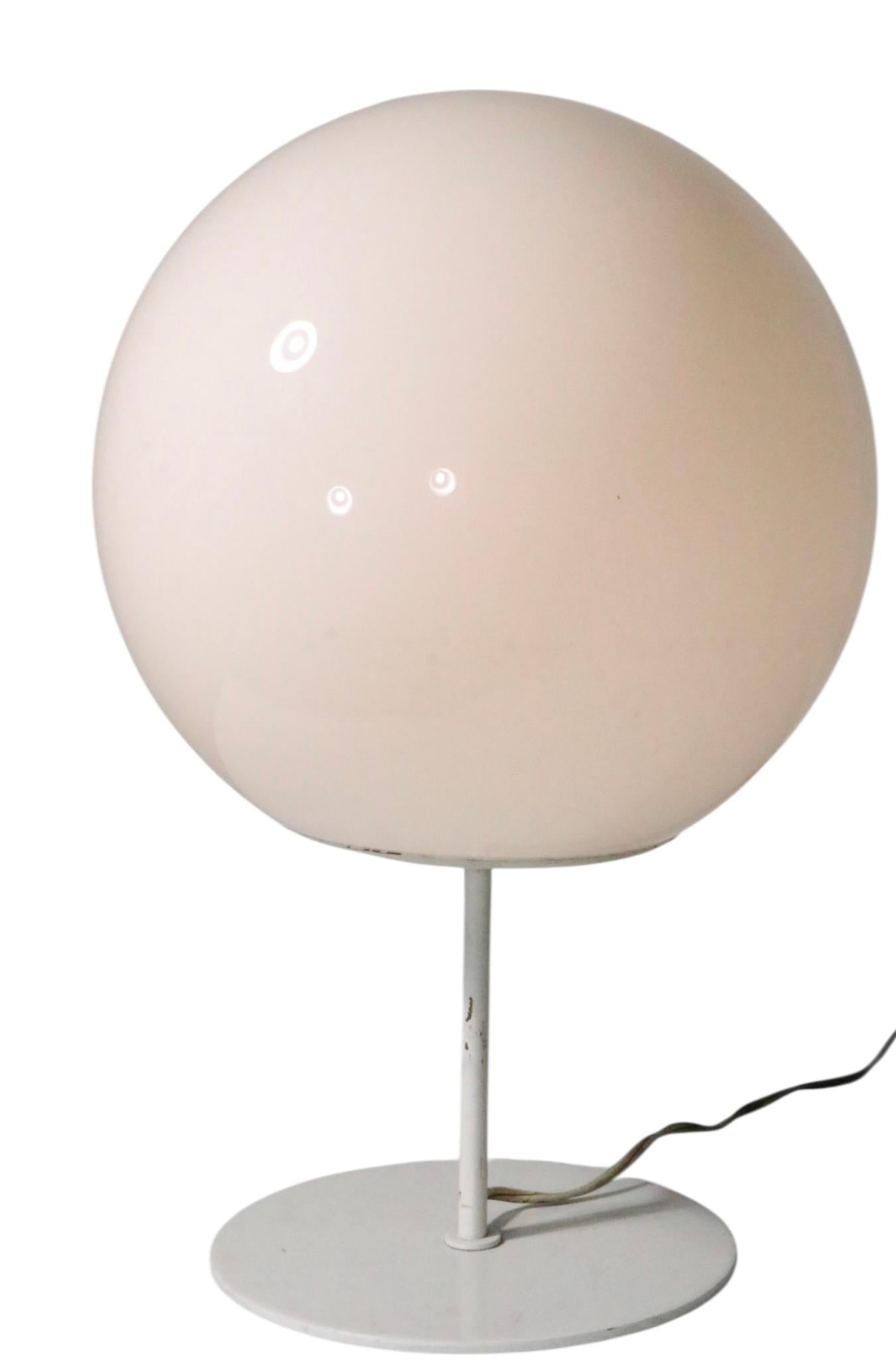 Space Age Ball Top Table Lamp att. to Robert Sonneman c. 1970’s For Sale 4