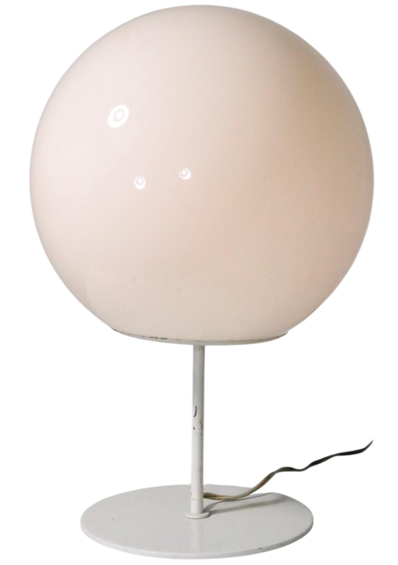Space Age Ball Top Table Lamp att. to Robert Sonneman c. 1970’s For Sale 5