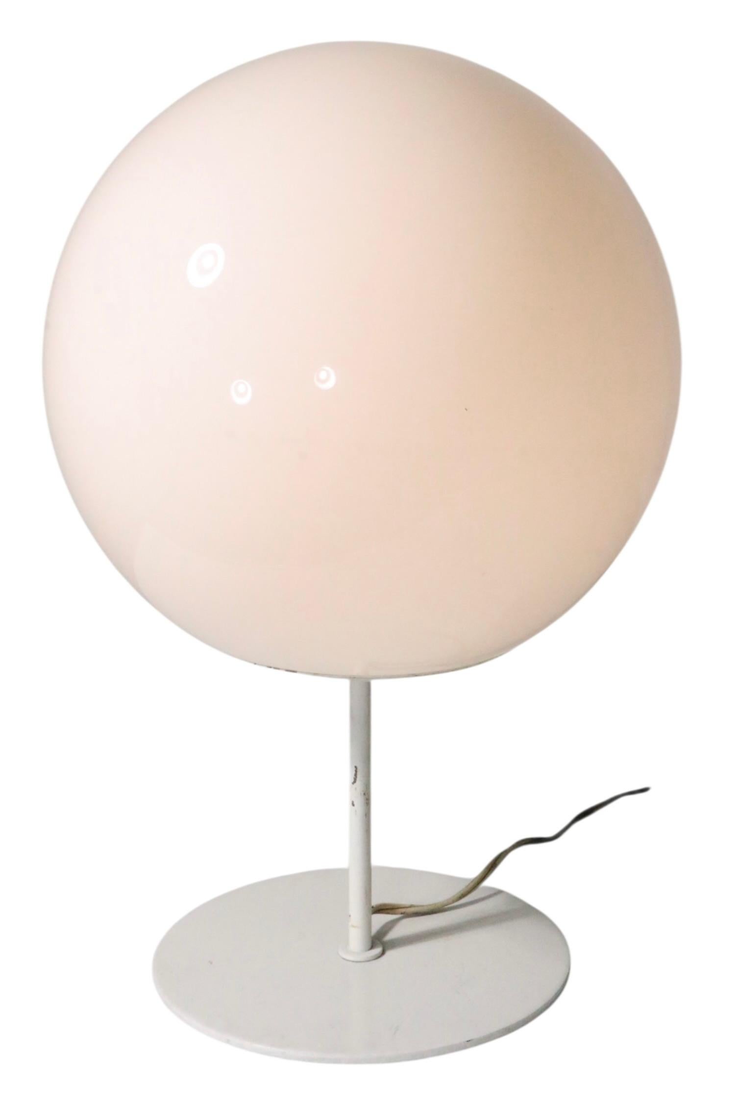 Space Age Ball Top Table Lamp att. to Robert Sonneman c. 1970’s For Sale 7
