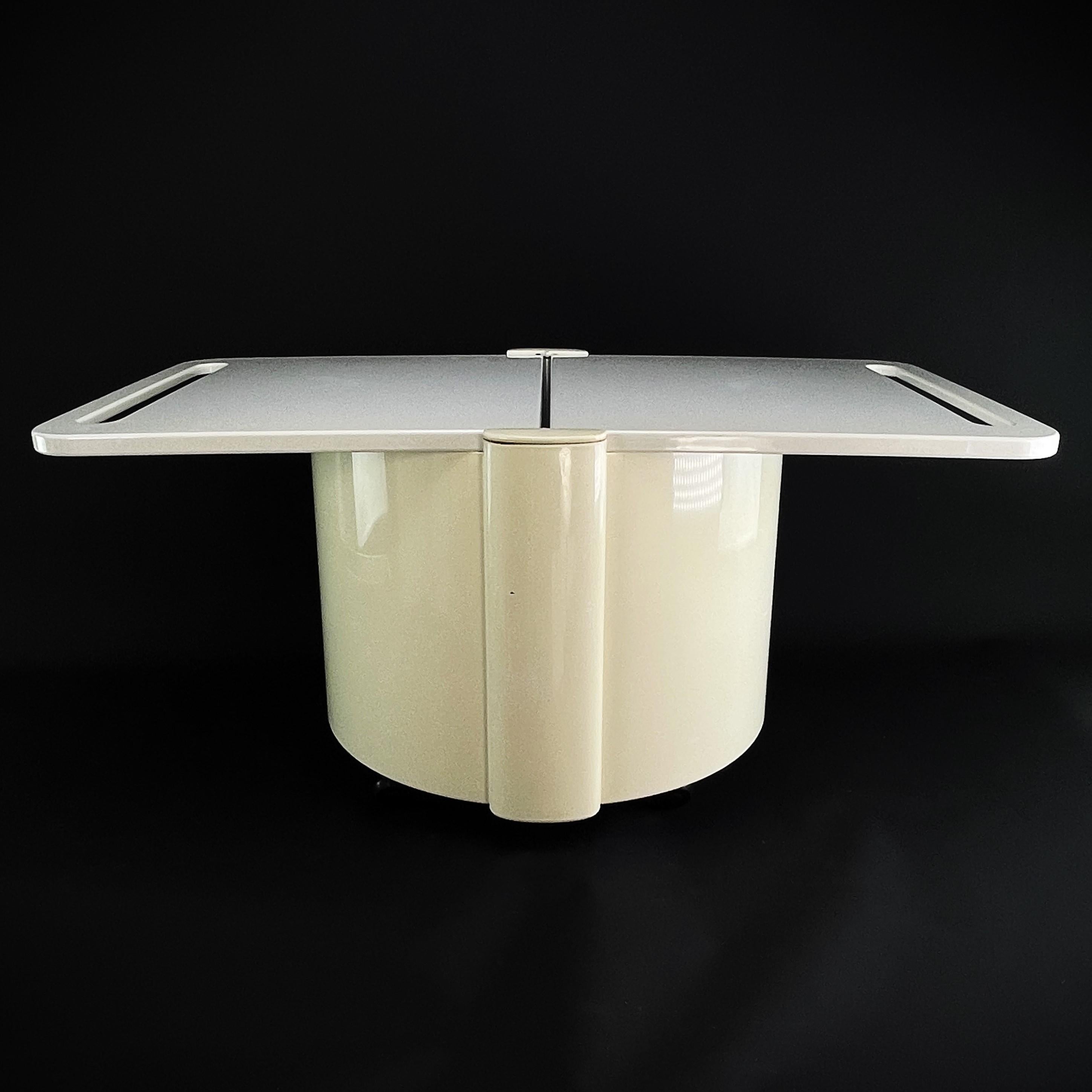 Space Age Barwagen-Wagenwagen-Tisch in Creme von Livia Castelli für Fain Italy, 1970er Jahre (Französisch) im Angebot