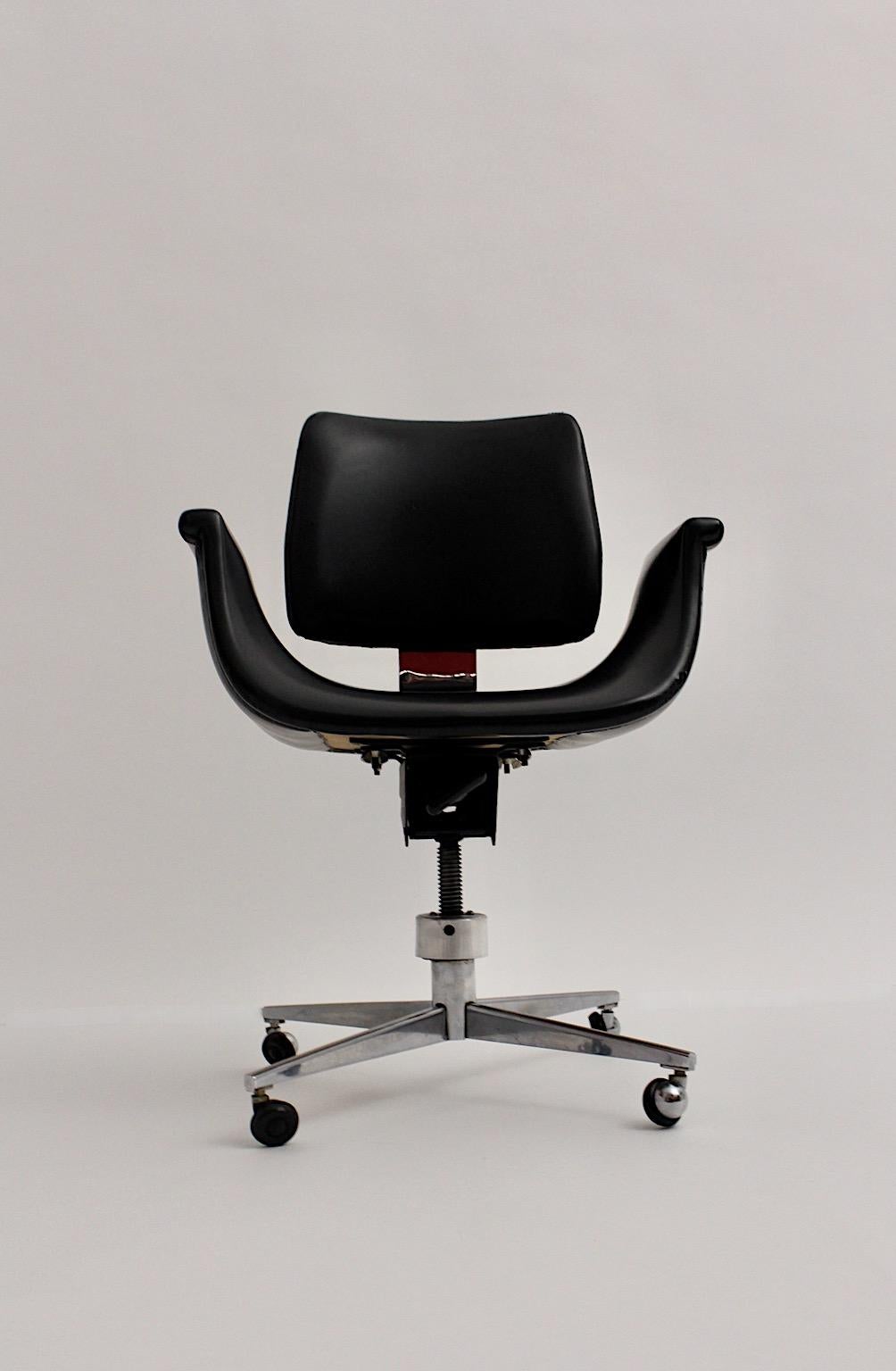Space Age Black Faux Leather Swan Desk Chair Office Chair 1960s In Good Condition For Sale In Vienna, AT