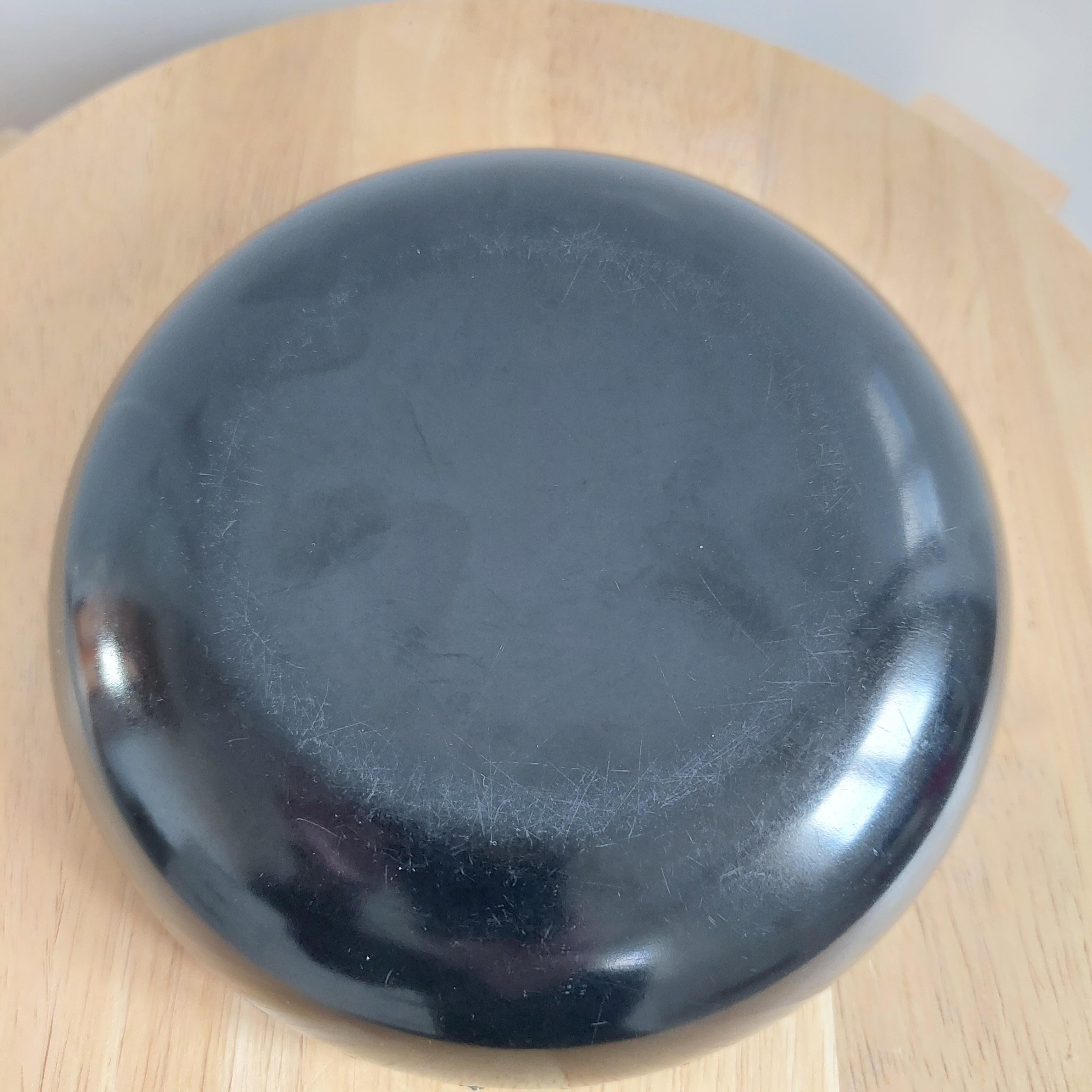 Space age Black Mebel Clam Ashtray Bowl by Alan Fletcher, 1970 For Sale 9