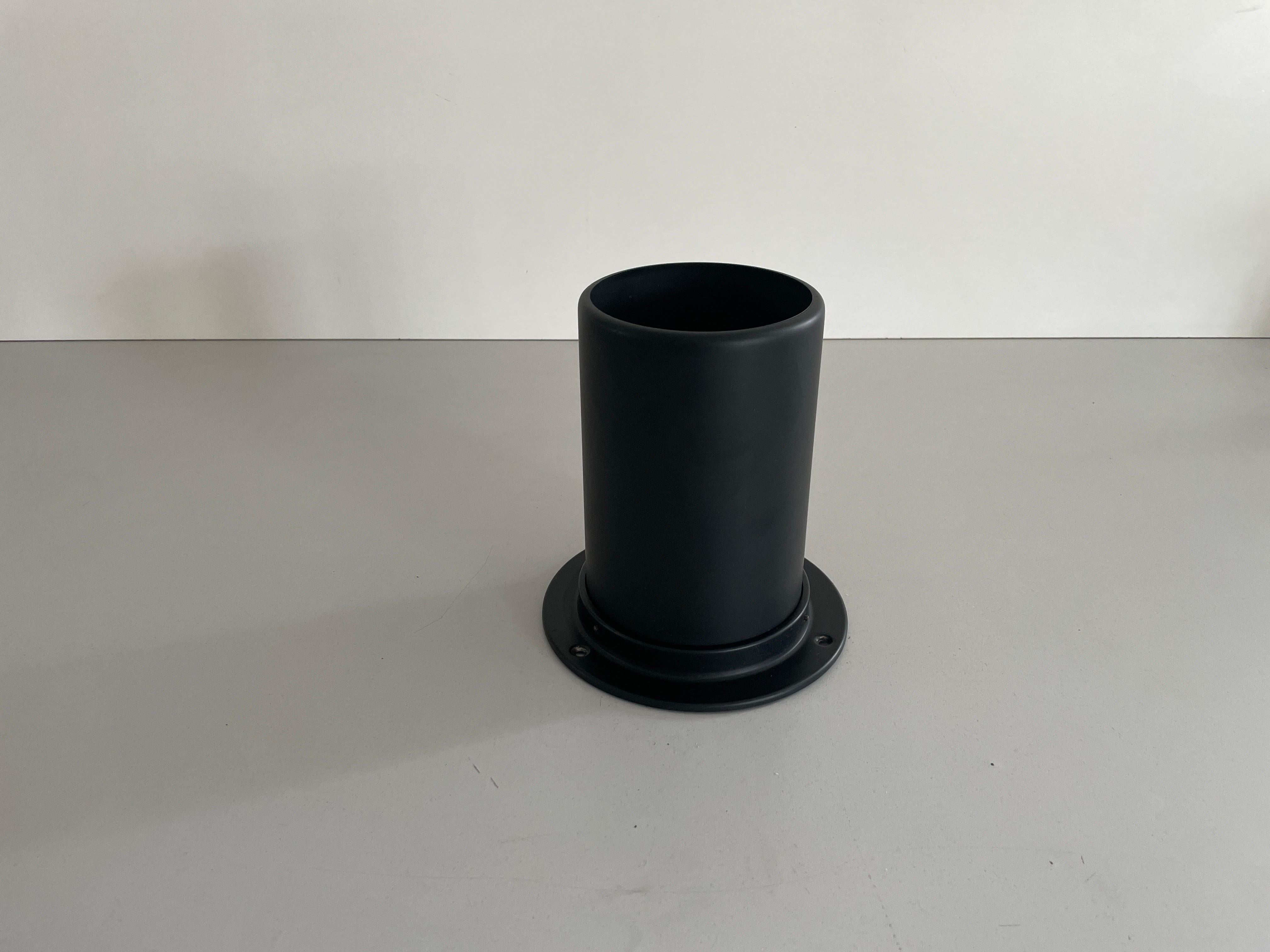 Tedesco Lampada da soffitto o da parete in metallo nero A Space AGE, anni '70, Germania in vendita
