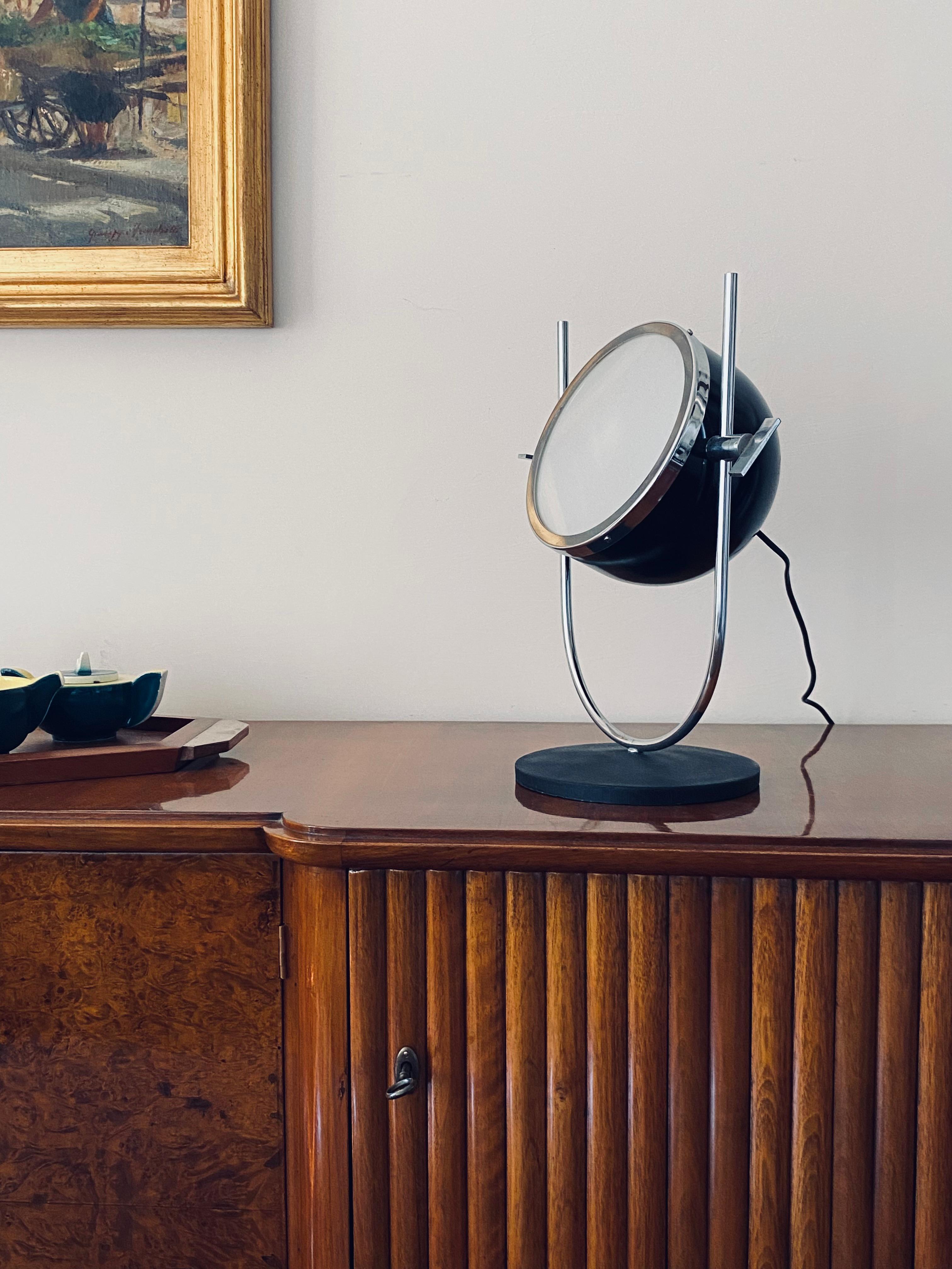 Space Age Black Spherical Table Lamp, Italy, 1970s In Good Condition In Firenze, IT