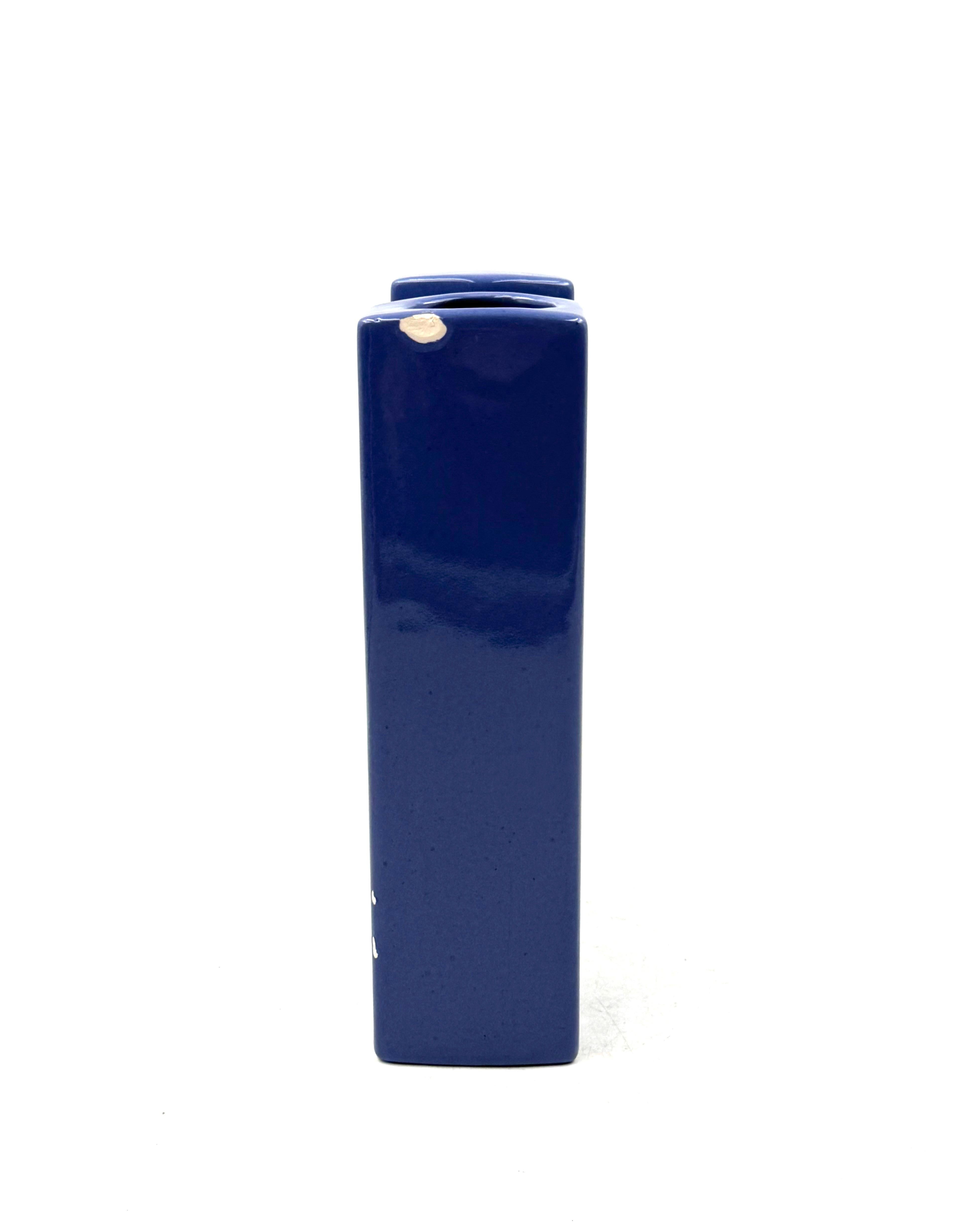 Florero de cerámica solifleur en forma de letra H azul de la era espacial  Creaciones Marcel Radureau en venta 2