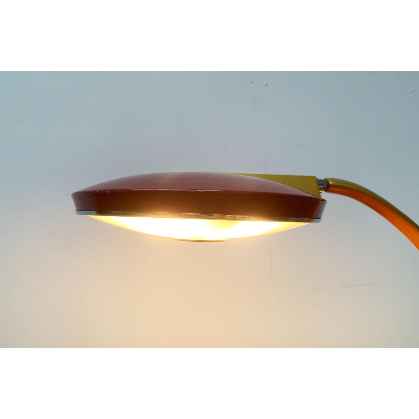 Mid-Century Modern Lampe à poser Boomerang de Space A par Luis Pérez De La Oliva pour Phase en vente