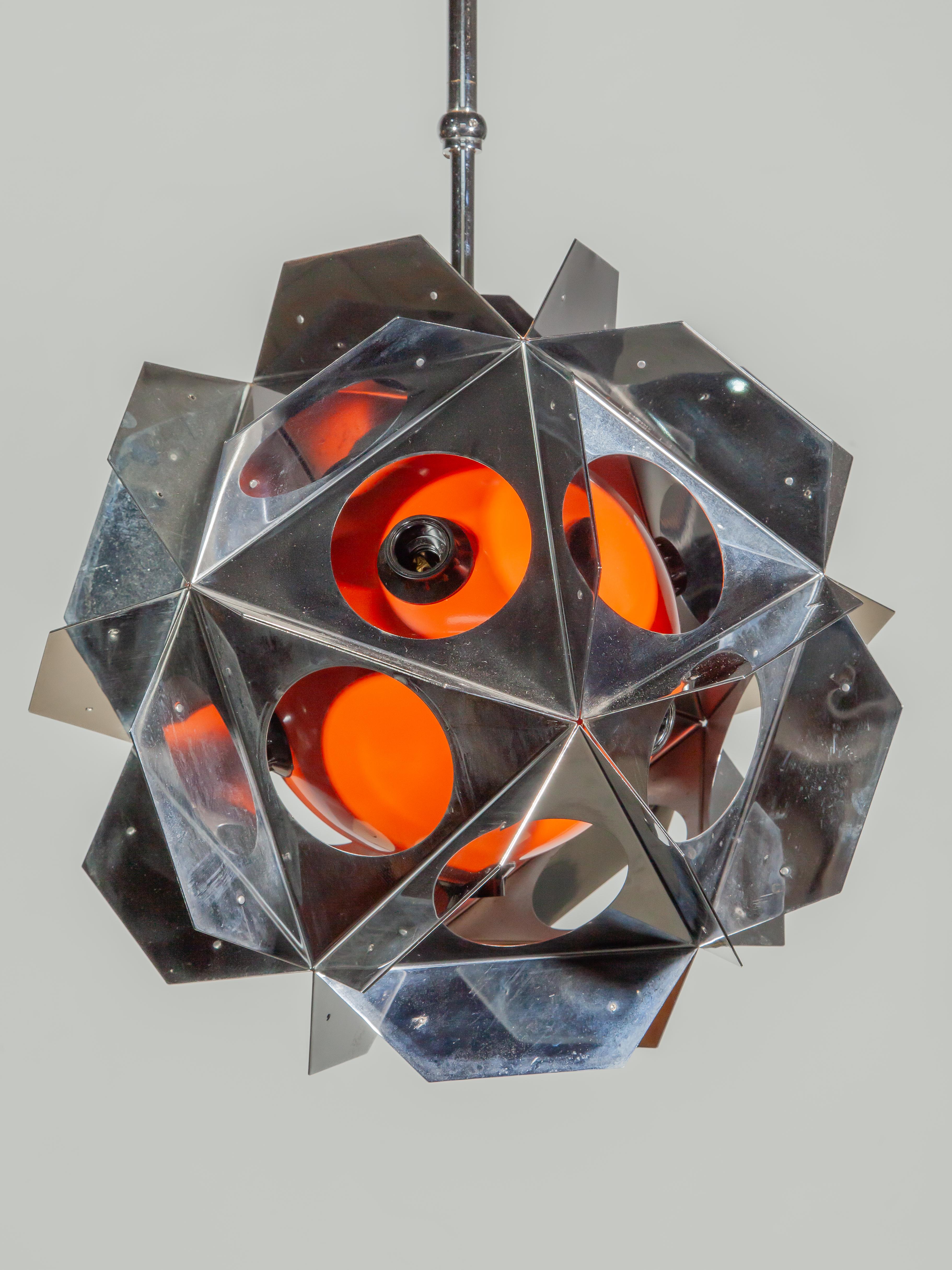 Set di due lampadari geometrici arancioni in stile Bruno Munari, A Space Age in vendita 8