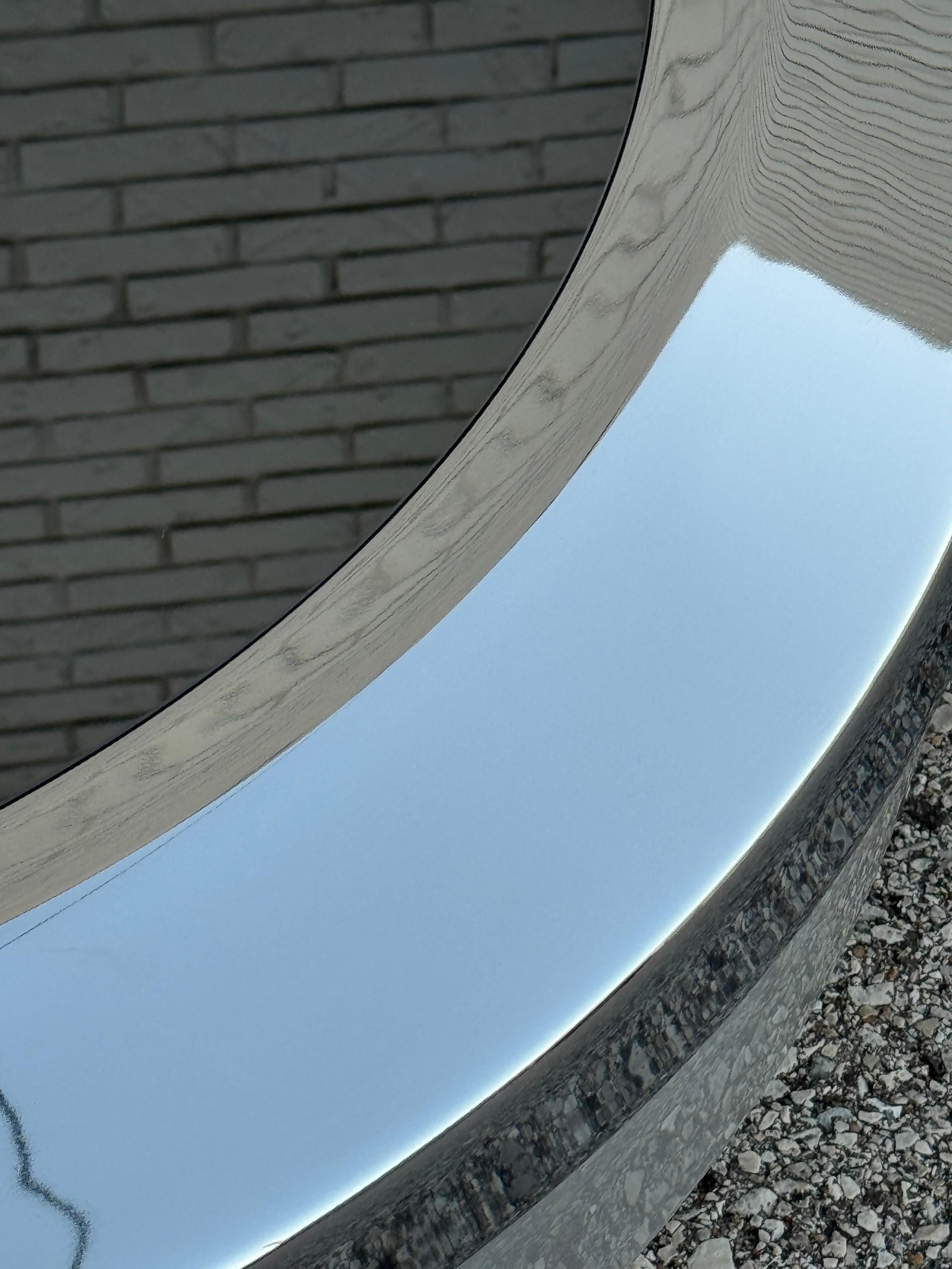 Table basse Space AGE en aluminium brossé et chrome avec plateau de verre en forme de tambour par Gary Neville en vente 6