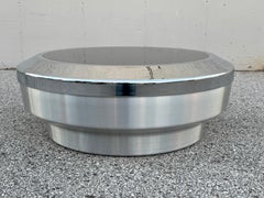 Table basse Space AGE en aluminium brossé et chrome avec plateau de verre en forme de tambour par Gary Neville