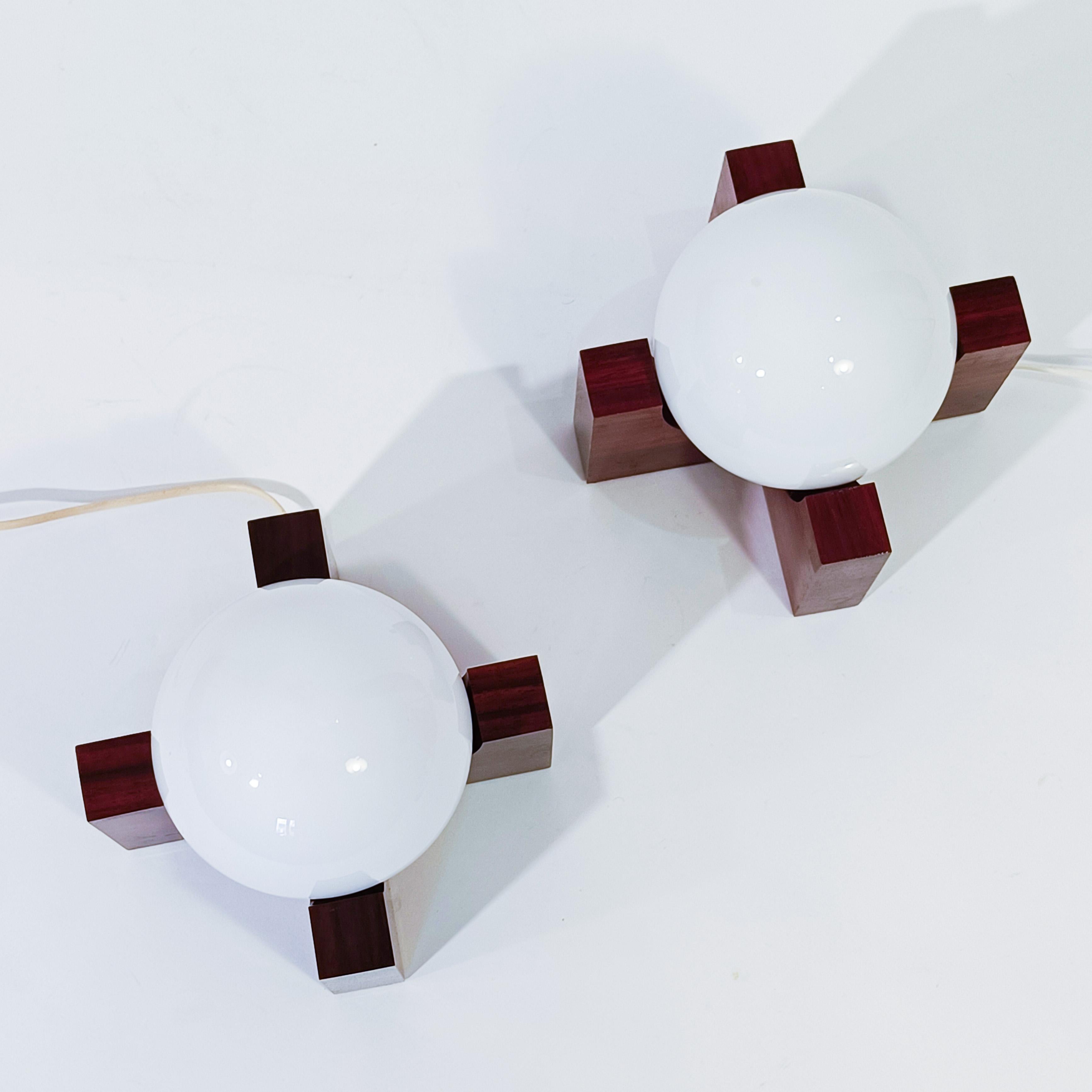 Ère spatiale L'âge de l'espace. Lampes de table de style brutaliste par Estiluz, Espagne, 1970 en vente