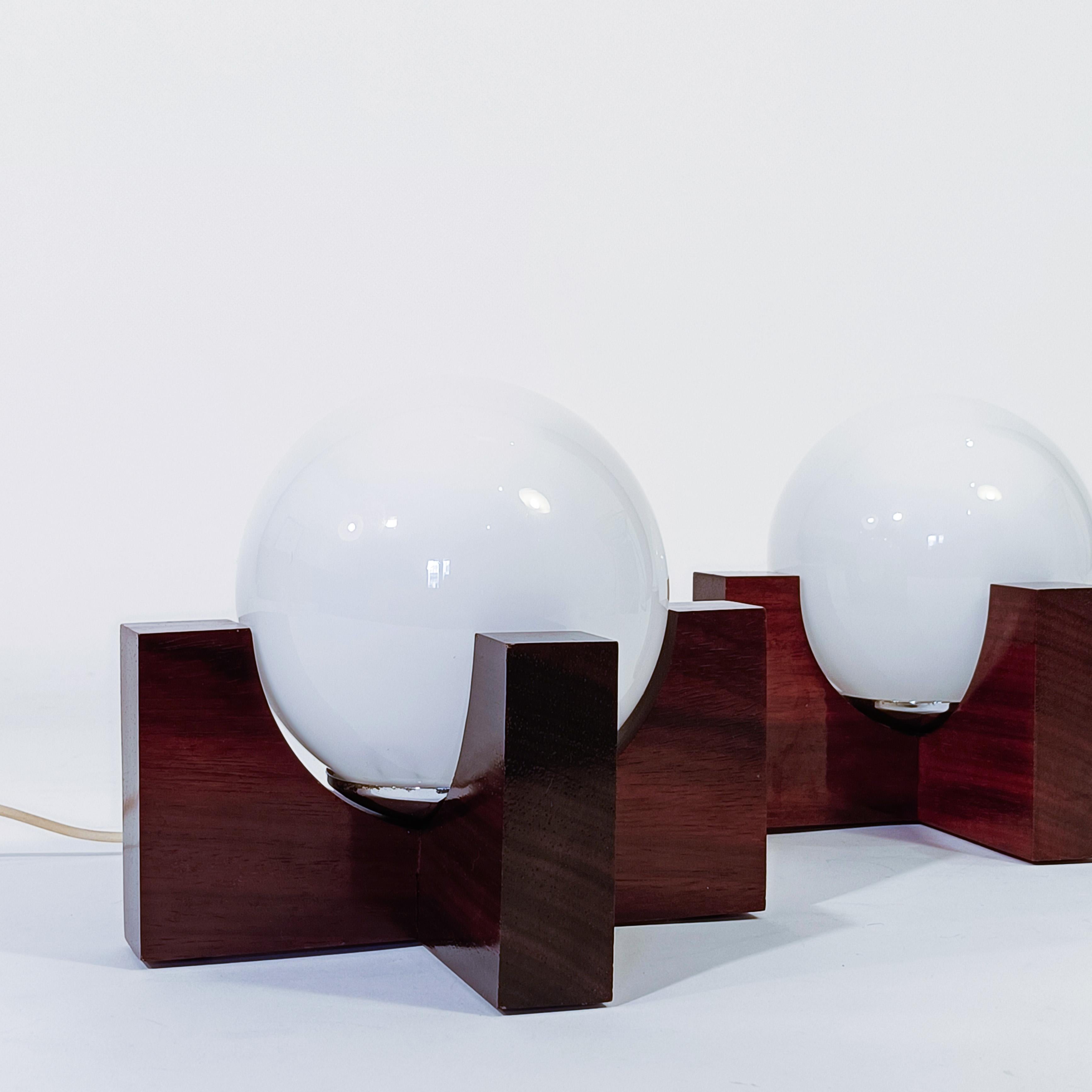 L'âge de l'espace. Lampes de table de style brutaliste par Estiluz, Espagne, 1970 en vente 1