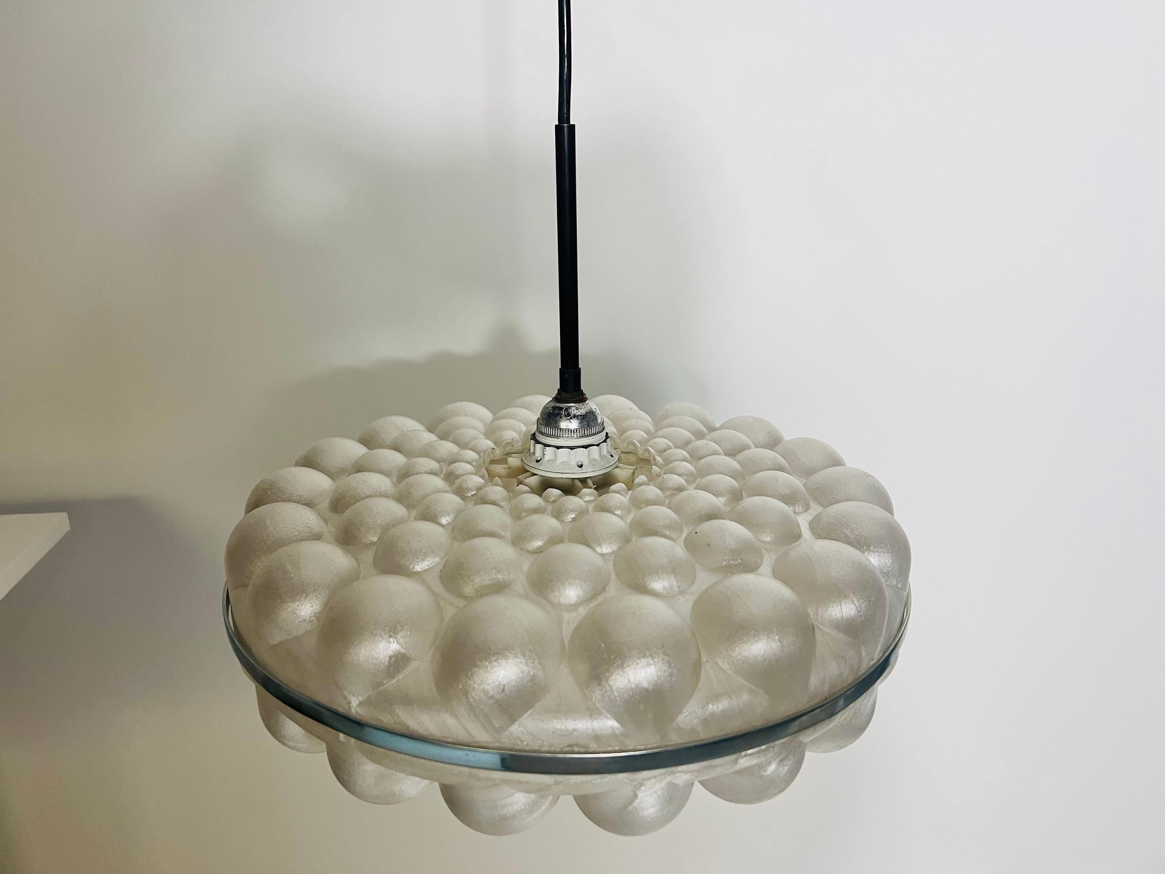 Plastique Lampe suspendue de l'ère spatiale, Allemagne de l'Est, 1970 en vente