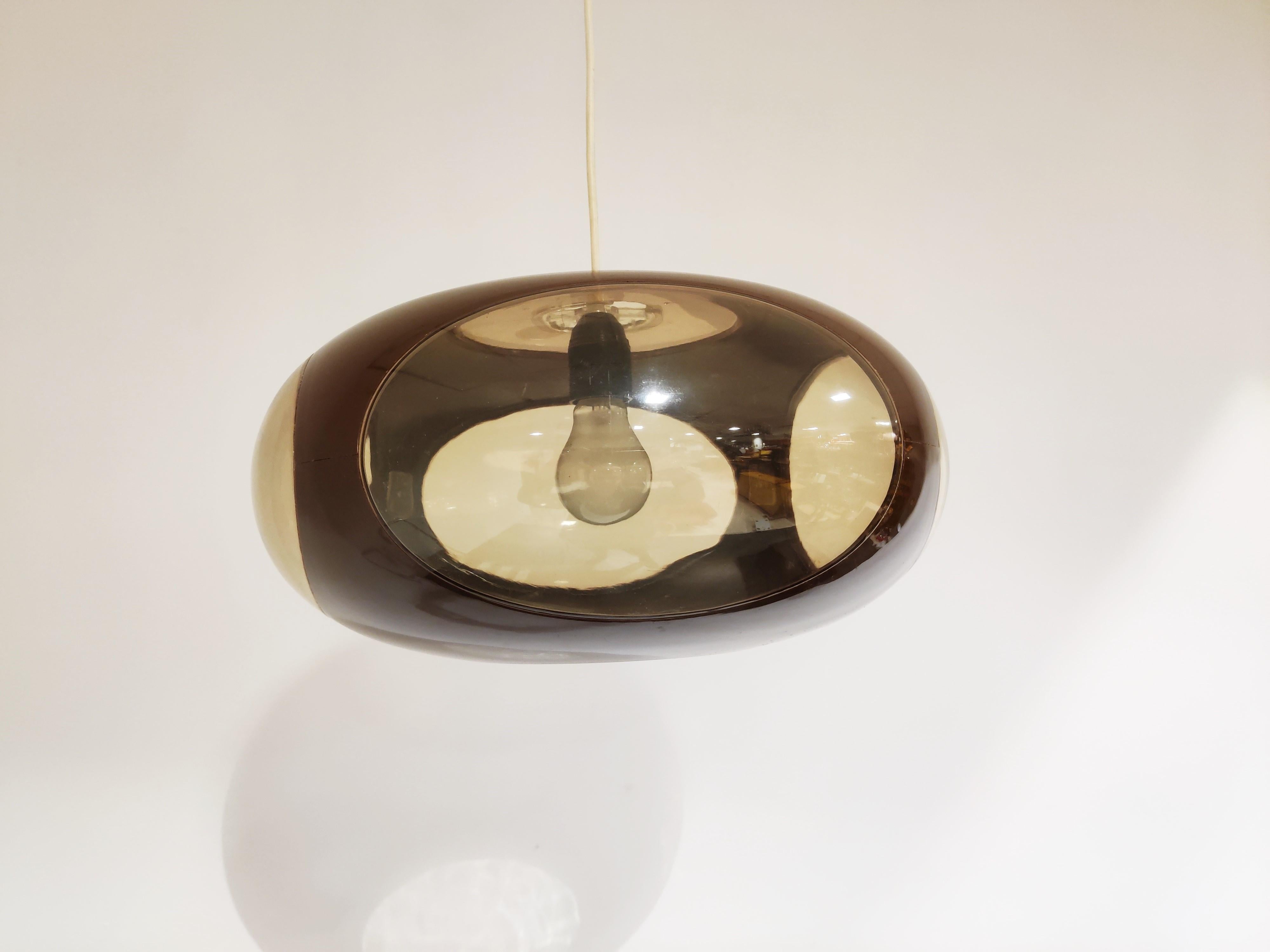 Space Age 'Bug Eye' Pendant Light, 1960s In Good Condition In HEVERLEE, BE