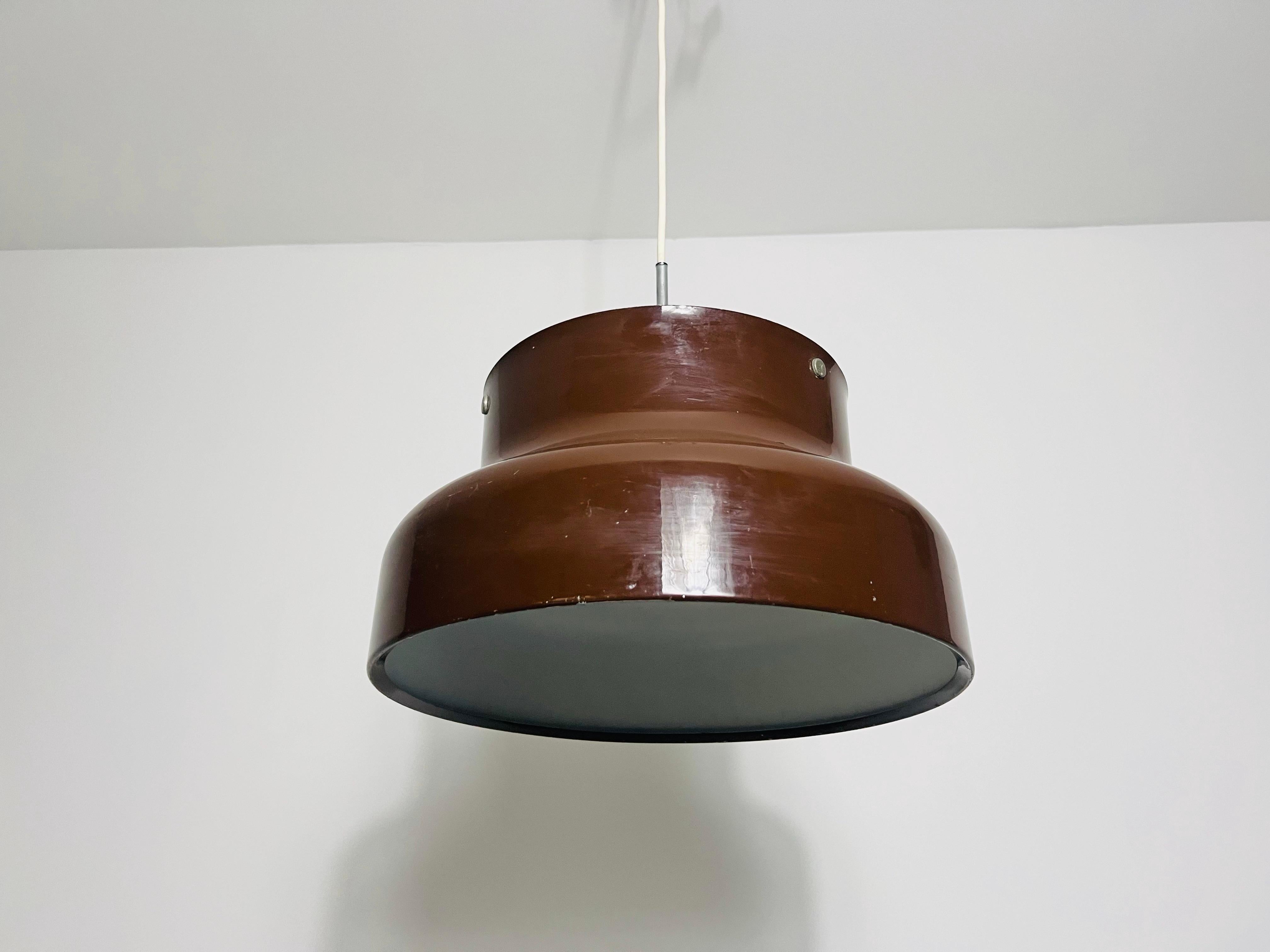 Mid-Century moderno Lampada a sospensione Bumling Brown A Space Age di Atelje Lytan, Svezia, anni '70 in vendita