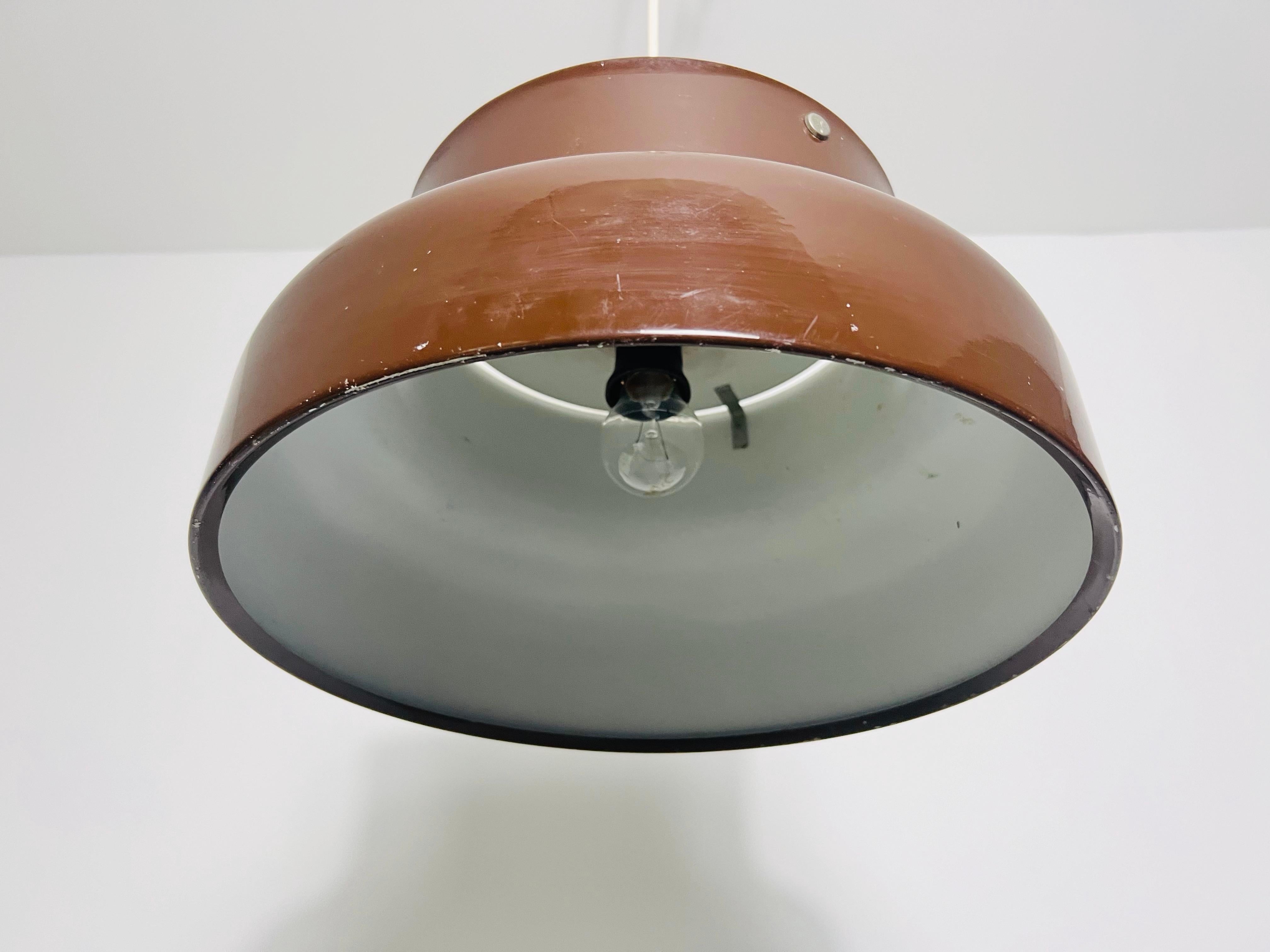 Fine XX secolo Lampada a sospensione Bumling Brown A Space Age di Atelje Lytan, Svezia, anni '70 in vendita
