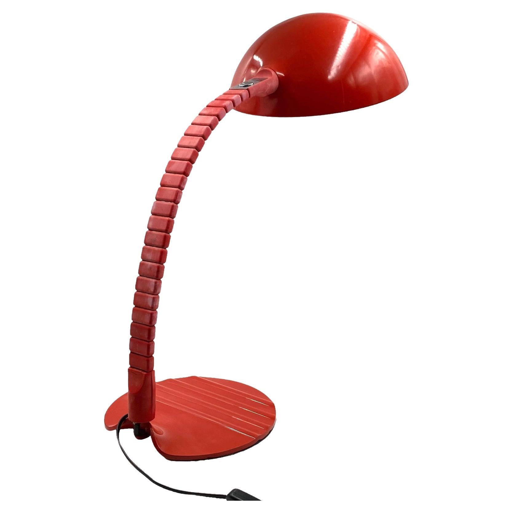Raumfahrt Calotta mod. 660 rote Tisch-/Schreibtischlampe, Martinelli Luce Italien, 1972
