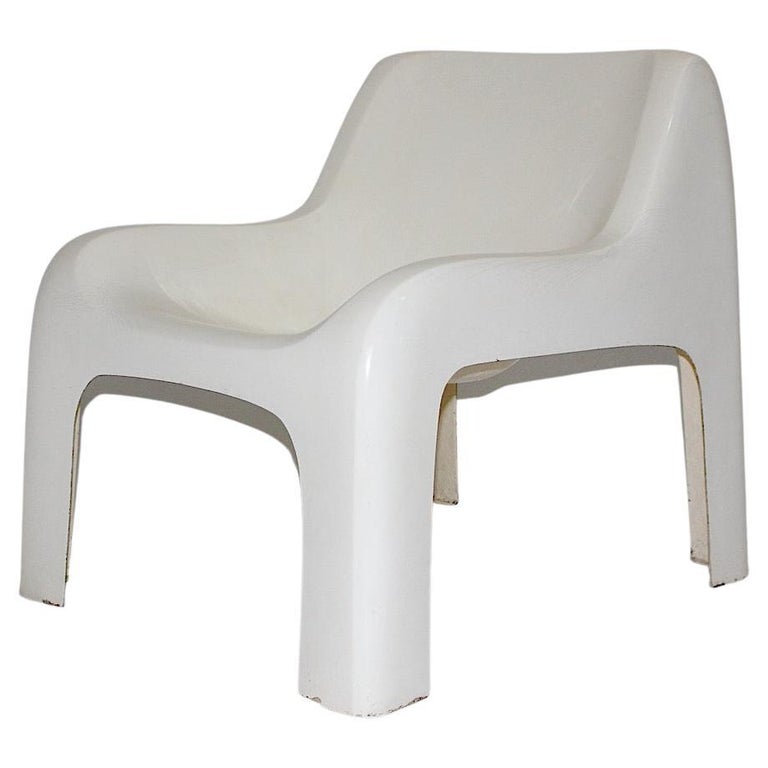 Space Age Carlo Bartoli White Vintage Fiberglass Lounge Chair Gaia 1967 Italy For Sale