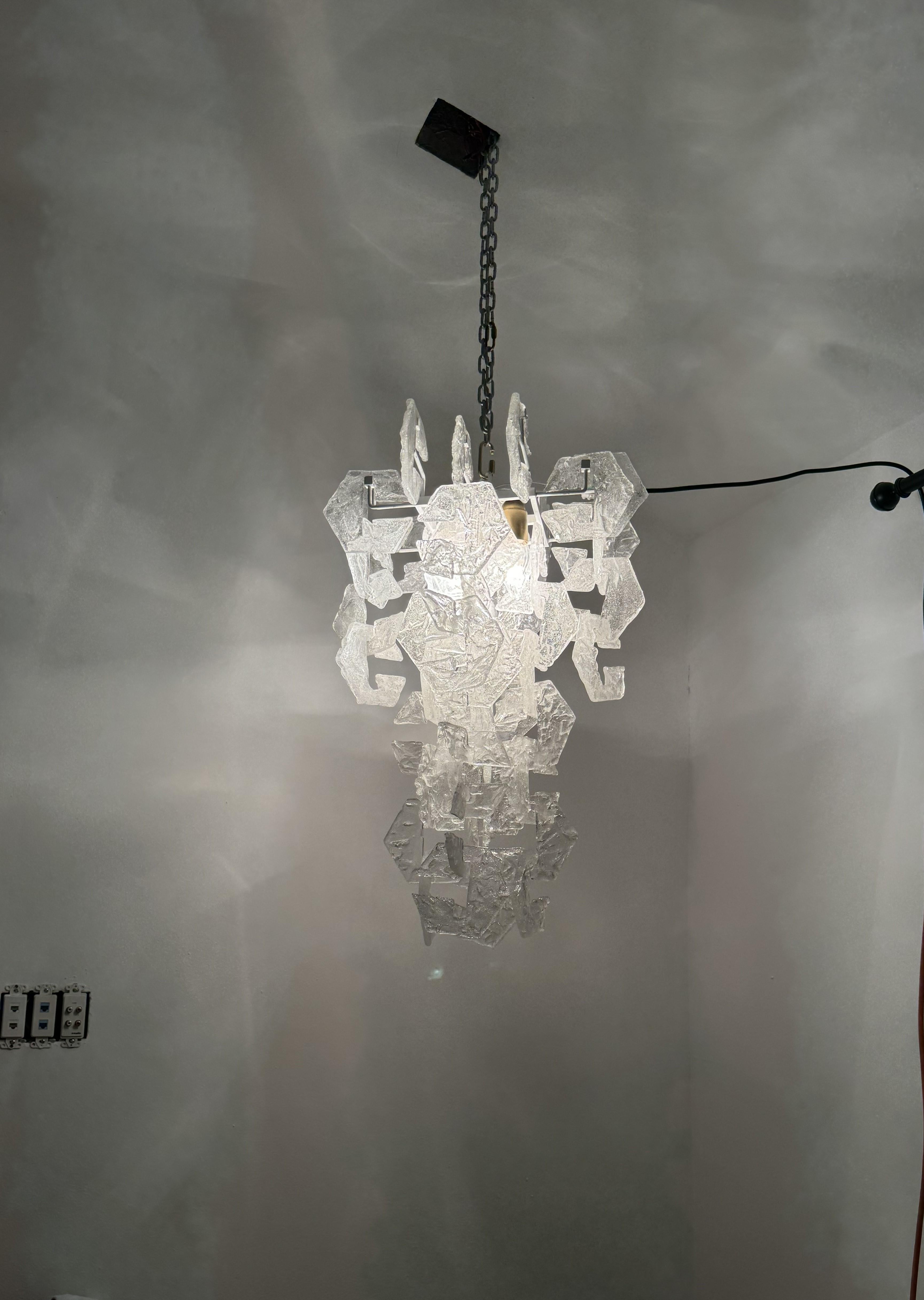 Blown Glass Space Age Chandelier by Carlo Nason for Mazzega in Murano Glass. ca. 1968 For Sale