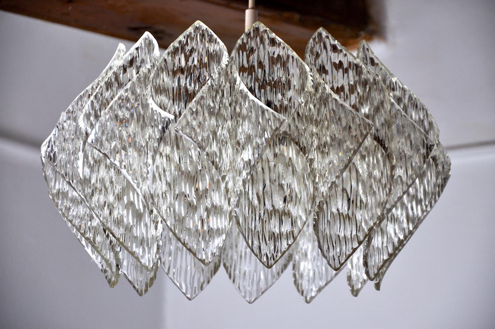 Hollywood Regency Lustre de l'ère spatiale, effet givré en bakélite, France, 1970 en vente