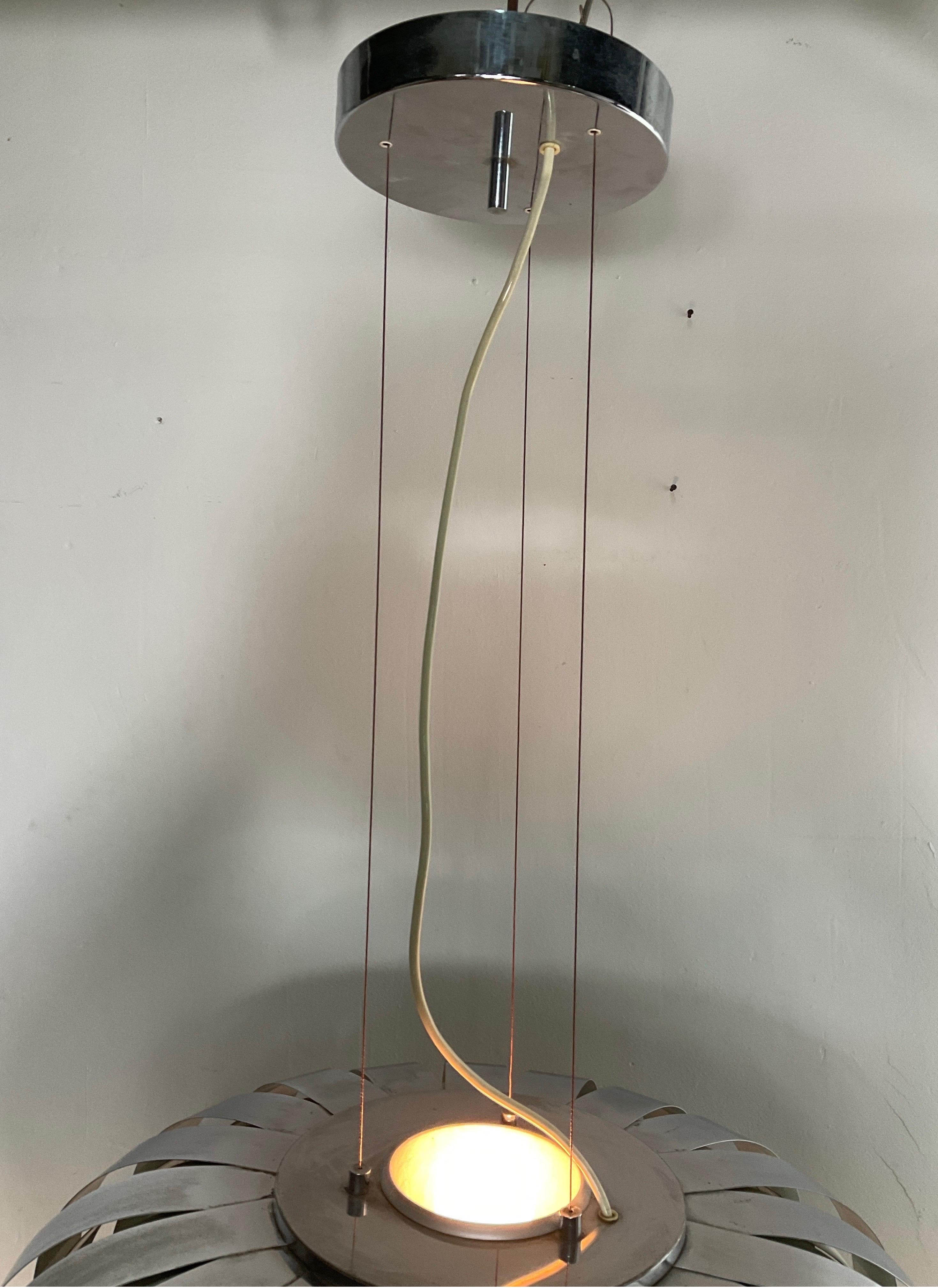 Space-age chandelier in chrome and lacquered steel from the 70s For Sale 12