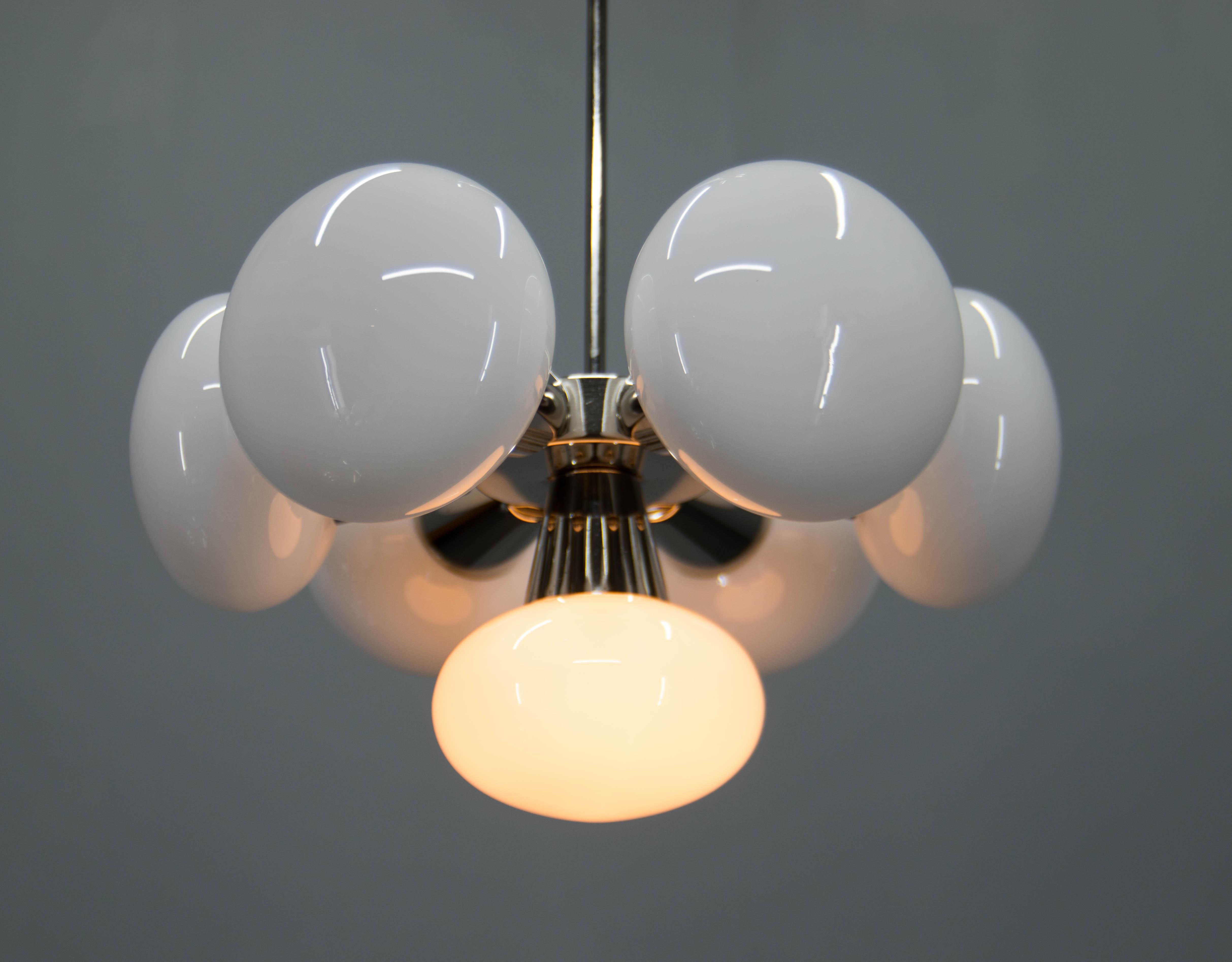 Lustre Spoutnik de l'ère spatiale de Kamenicky Senov, 1970 en vente 7