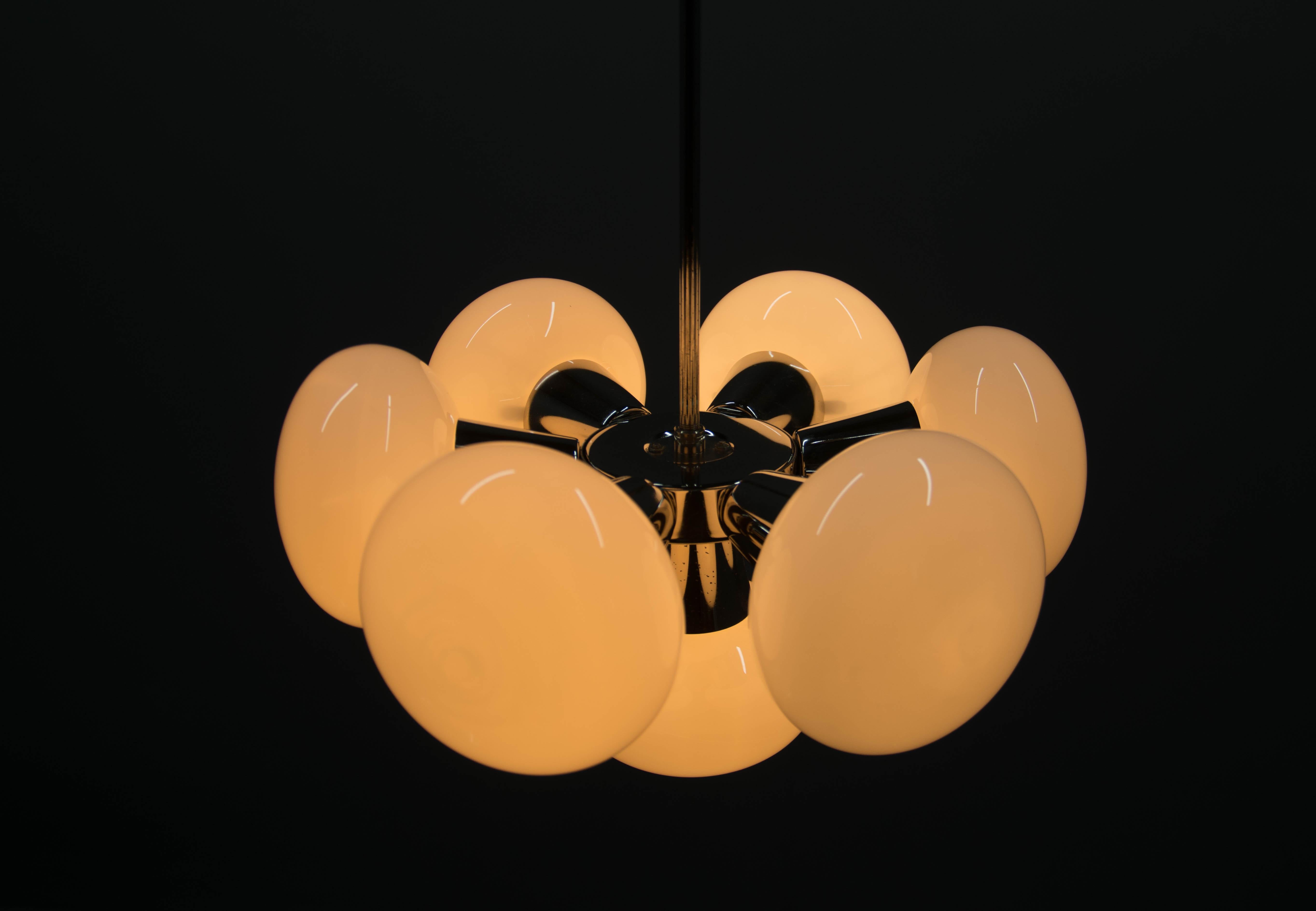 Tchèque Lustre Spoutnik de l'ère spatiale de Kamenicky Senov, 1970 en vente
