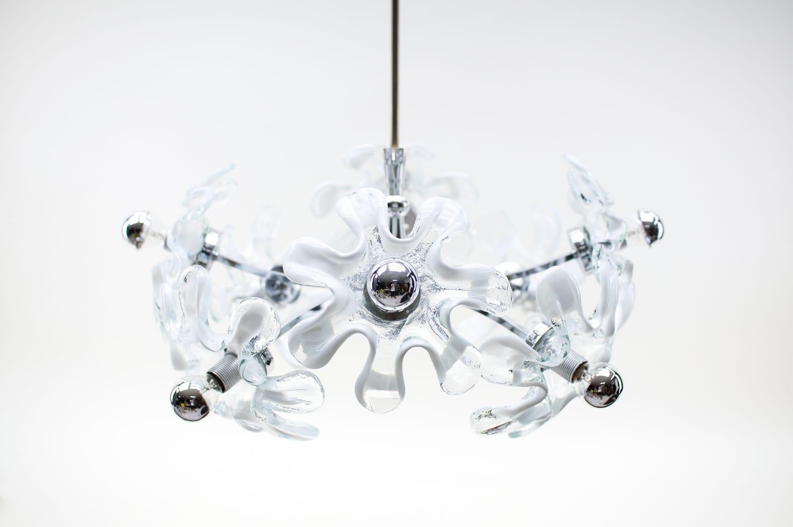Space Age Chrome and Murano Glass Flowers Sputnik Lamp, 1970s In Good Condition For Sale In Nürnberg, Bayern