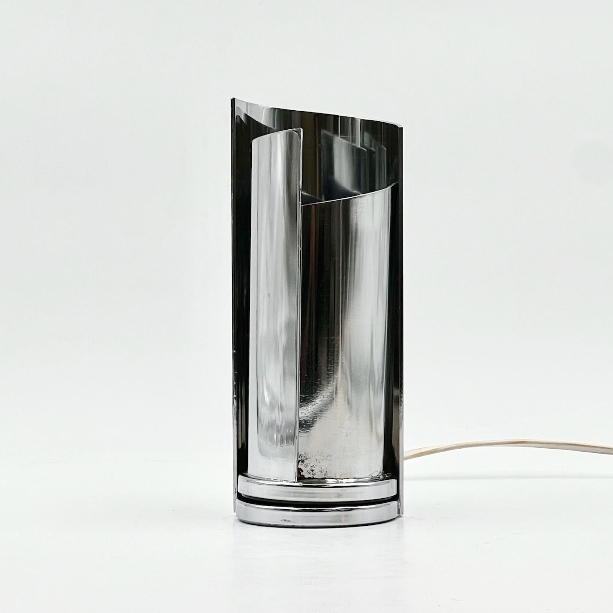 Ère spatiale Lampe chromée de l'ère spatiale avec abat-jour réglable Selenova TA 447, 1970 en vente