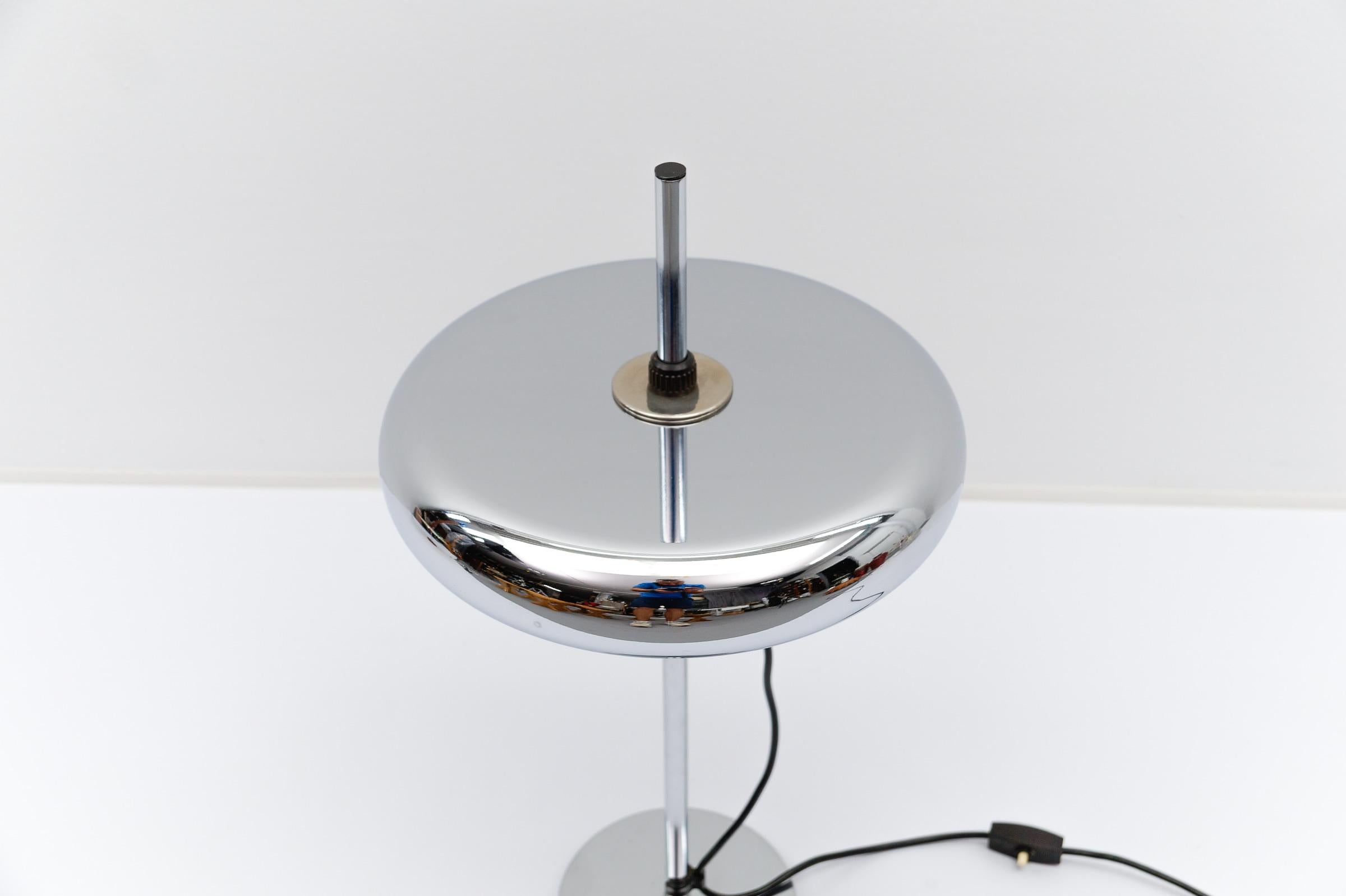 Lampe de table Space AGE Chrome, années 1960 Allemagne en vente 3