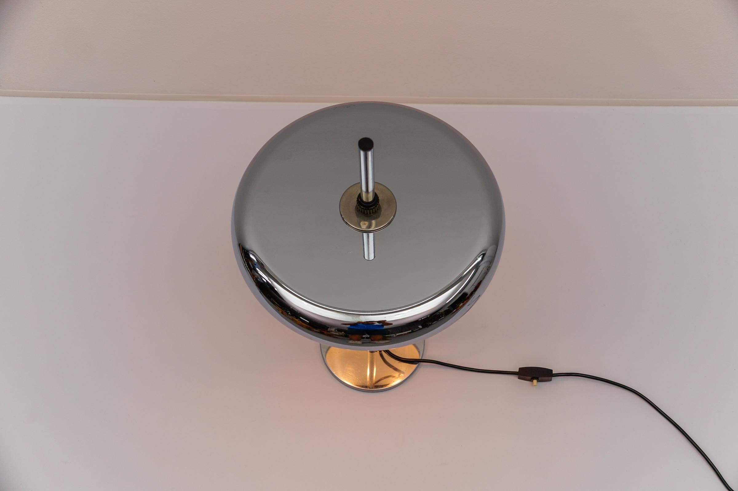 Lampe de table Space AGE Chrome, années 1960 Allemagne en vente 4