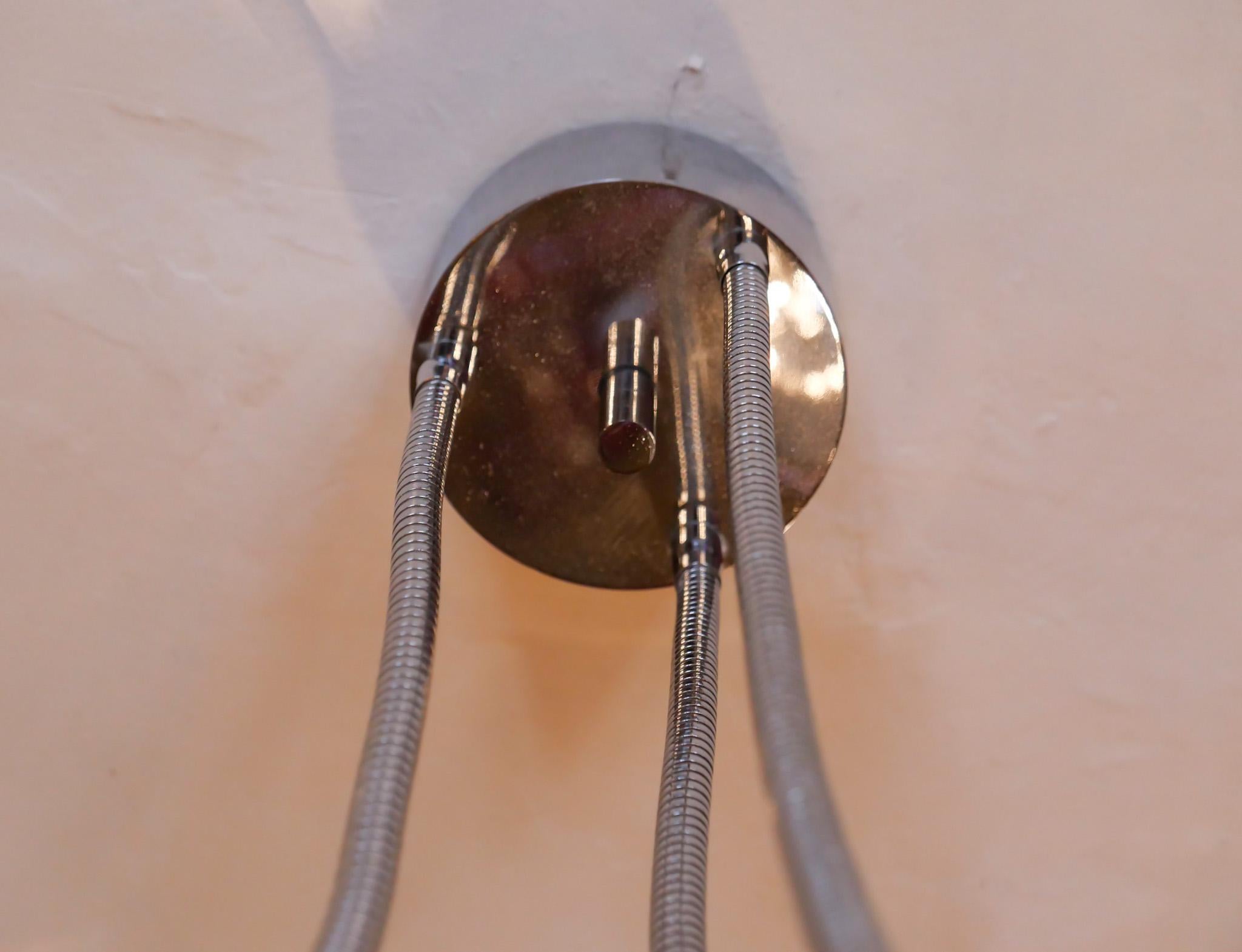 Lampe suspendue à trois bras en chrome de l'ère spatiale de Goffredo Reggiani, Italie, années 1970 Bon état - En vente à Vienna, AT