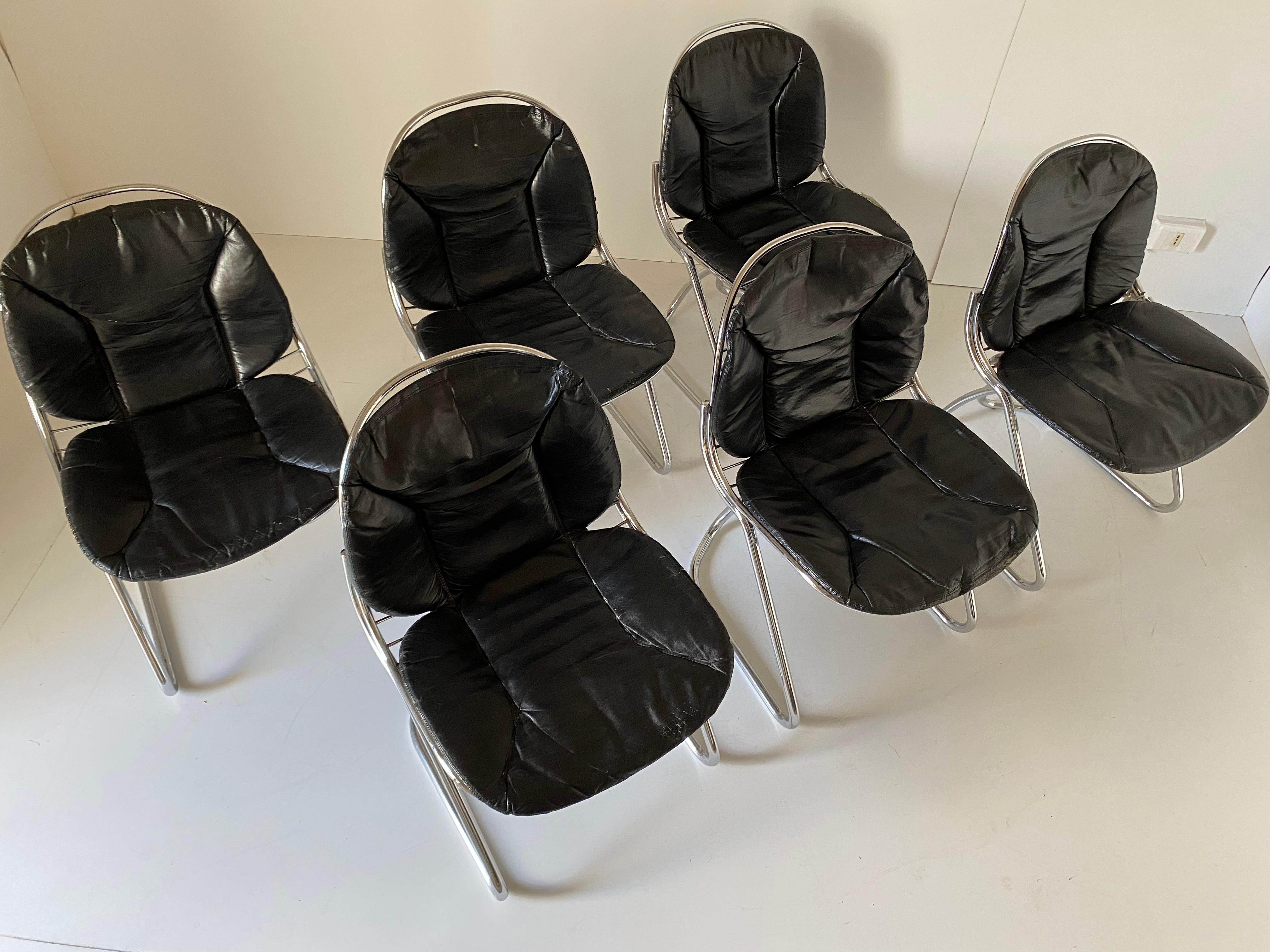 Space age chromed dining chairs, set of six, Gastone Rinaldi for RIMA, I970s
Set of six Italian mid century steel dining chairs designed by Gastone Rinaldi for Rima, 1970s
The chairs are made of fine tubular chromed steel beautifully shaped. Six