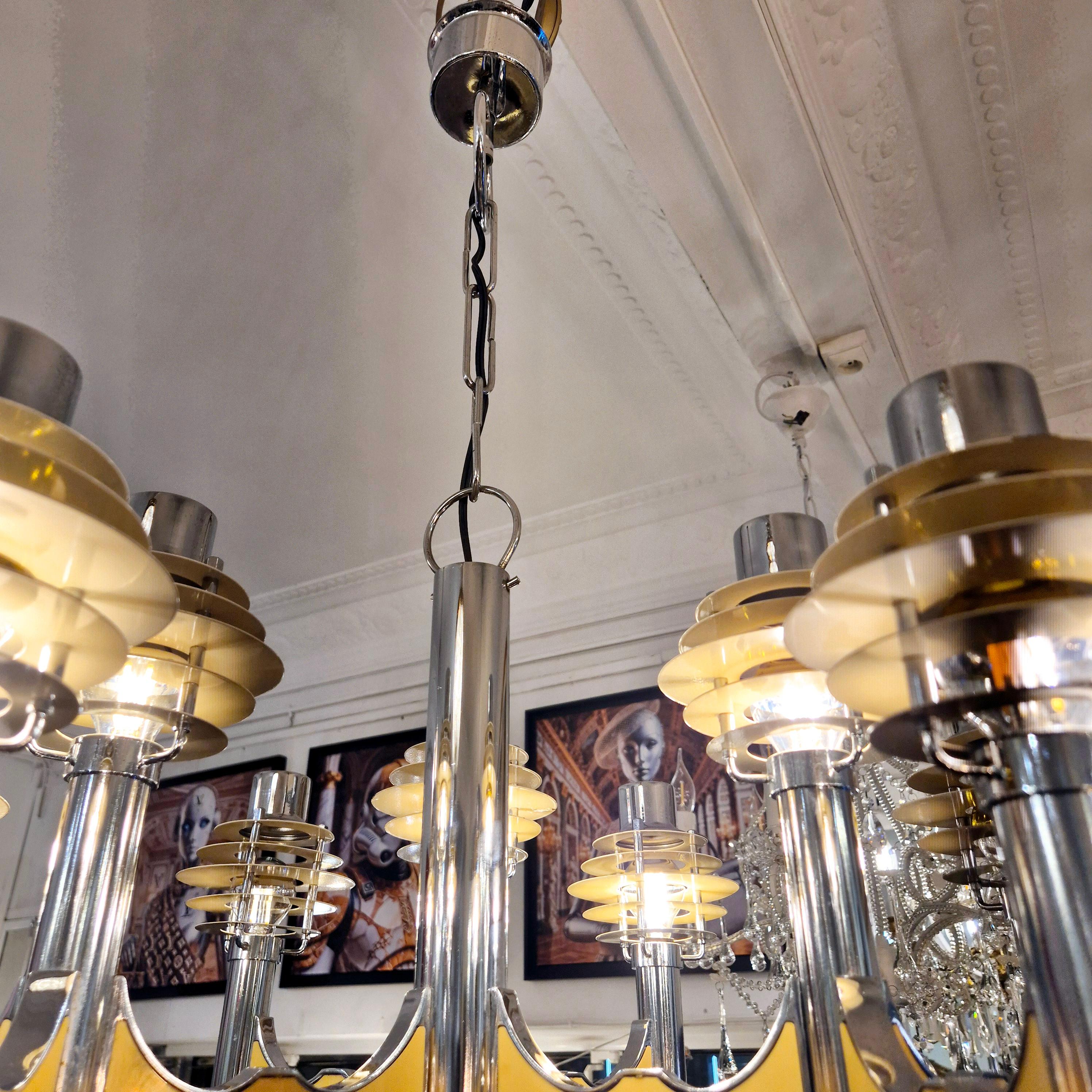 Metallo Lampadario in metallo cromato della Space AGE di Gaetano Sciolari, metà del XX secolo in vendita