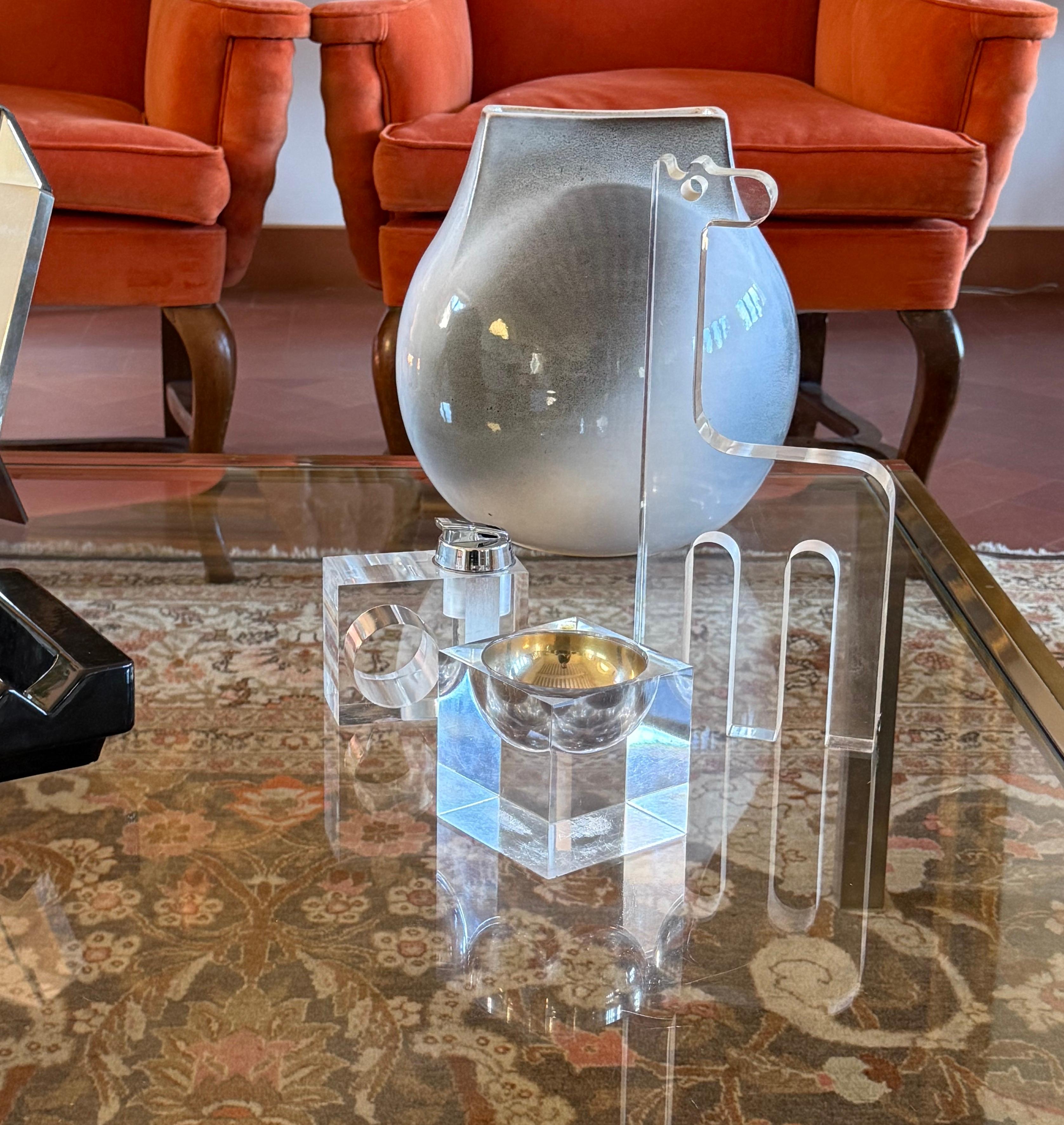 Cenicero de lucita transparente de la era espacial, Italia Años 70 Late 20th Century en venta