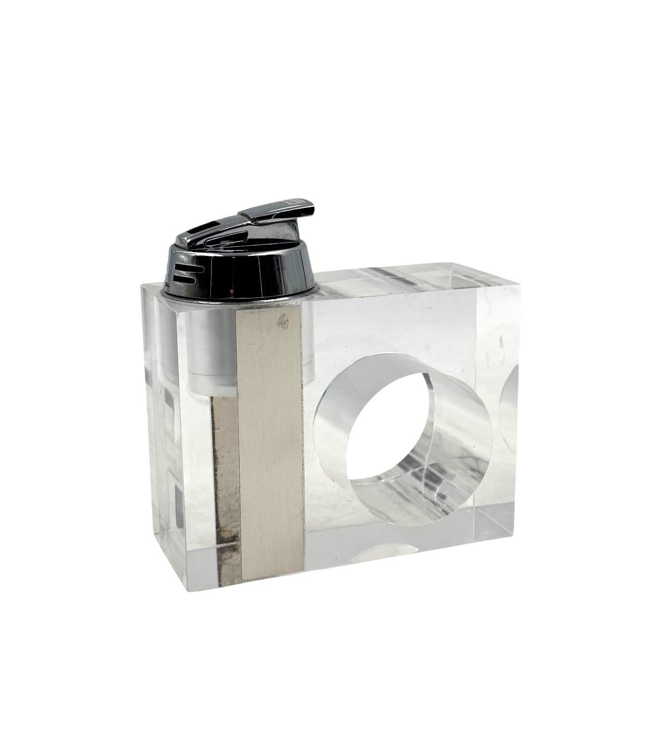 Late 20th Century Briquet de table en lucite transparent de l'ère spatiale, Italie 1970 en vente