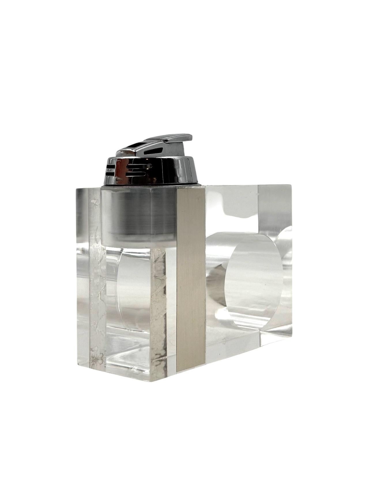 Briquet de table en lucite transparent de l'ère spatiale, Italie 1970 en vente 2