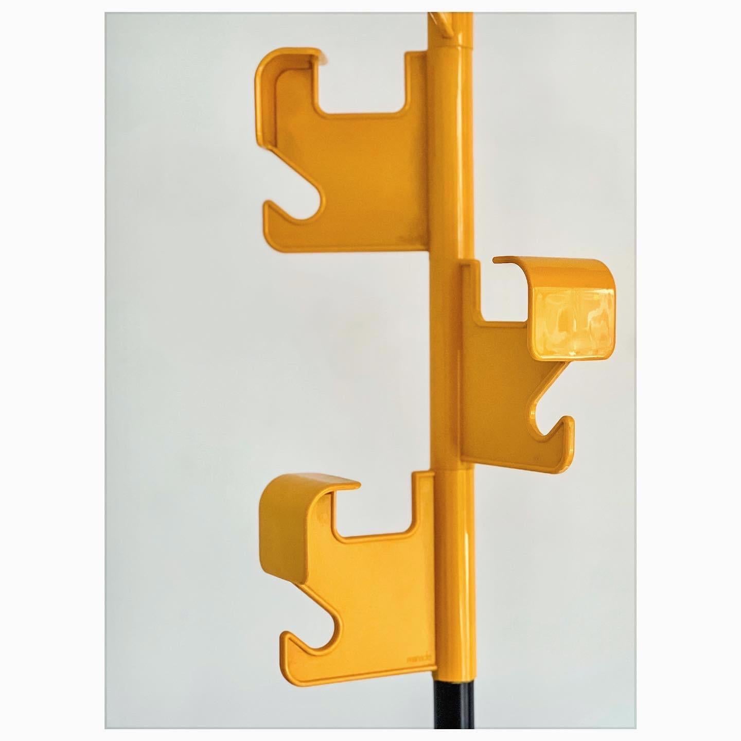 French Space Age Coat Rack by Jean-Pierre Vitrac for Manade, 1970s For Sale