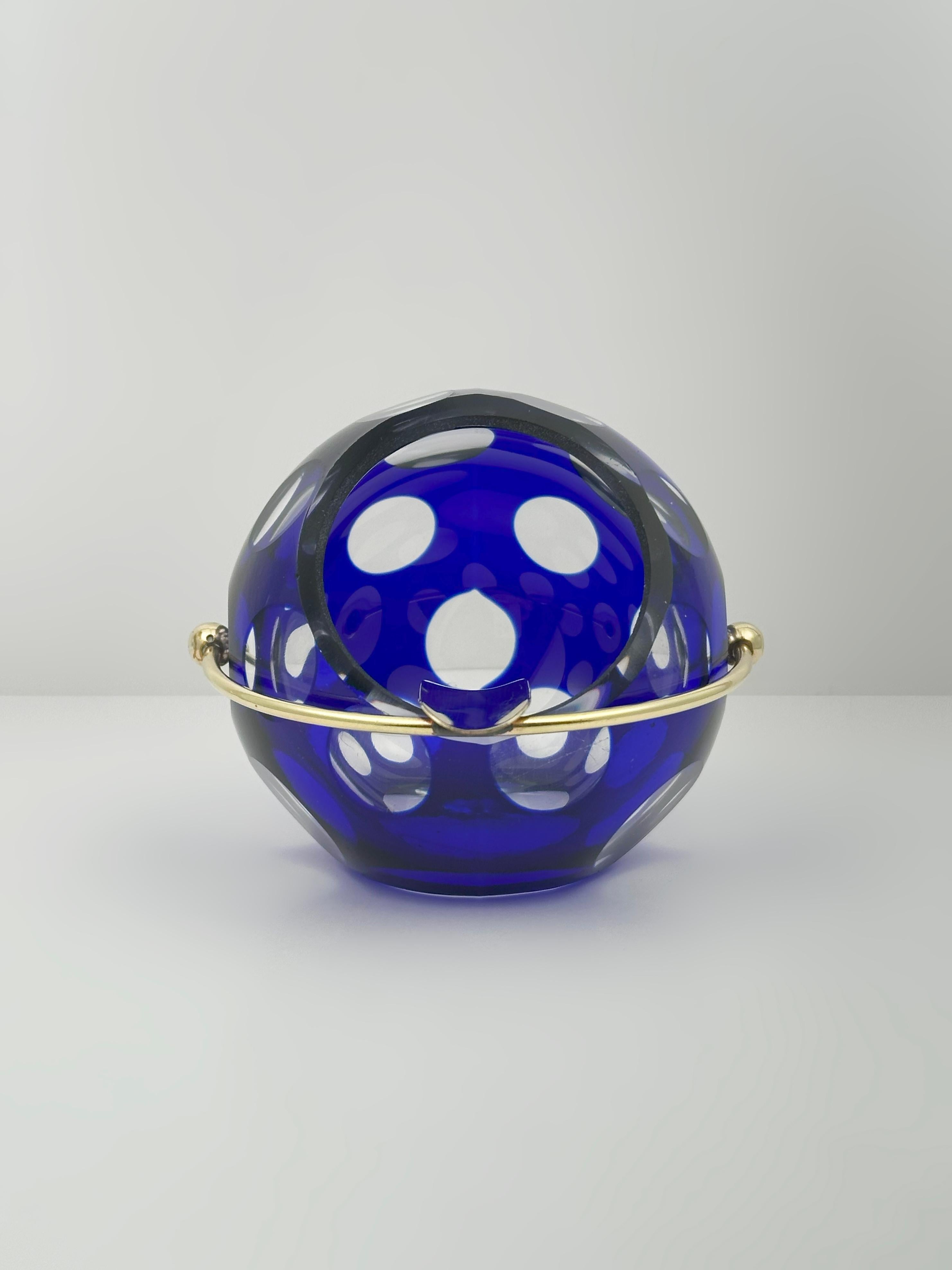 Aschenbecher aus kobaltblauem Glas A Space Age von Marita Voigt für Harzkristall, 1960er Jahre (Deutsch) im Angebot