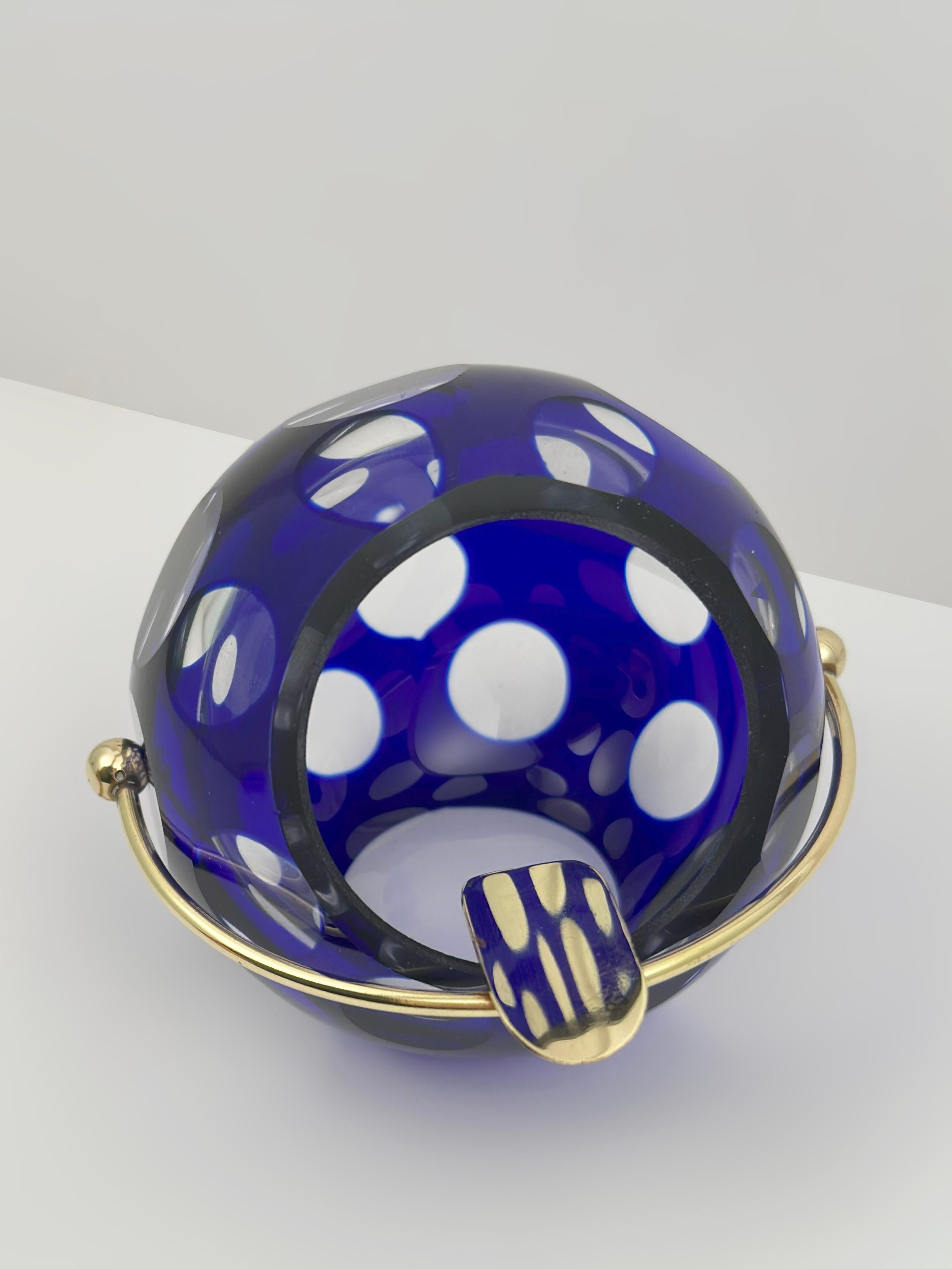 Aschenbecher aus kobaltblauem Glas A Space Age von Marita Voigt für Harzkristall, 1960er Jahre (20. Jahrhundert) im Angebot