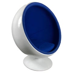 Space Age Contemporary Fiberglass Ball / Globe Chair Style of Eero Aarino