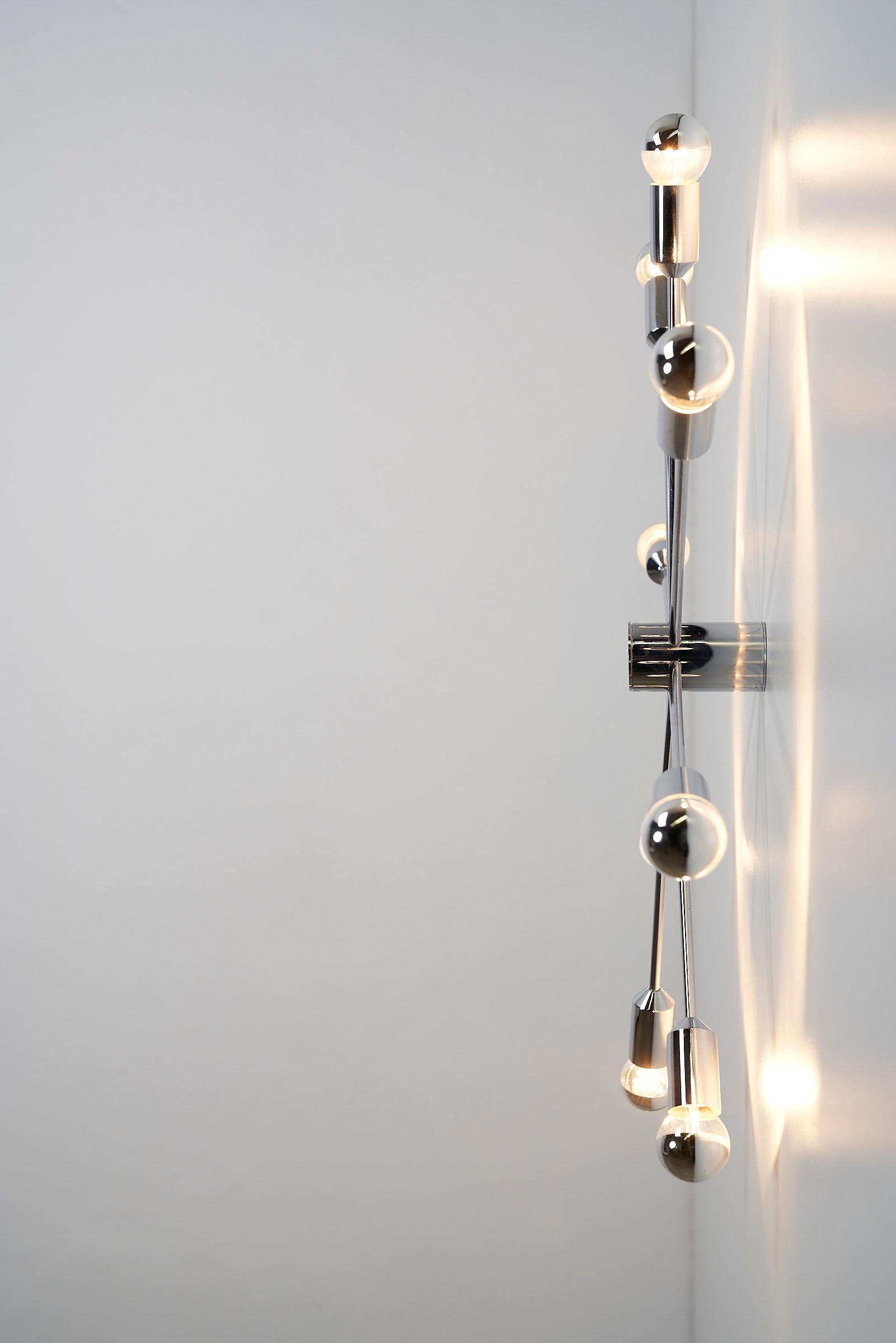 Space Age Cosack Sputnik wall lamp chrome with 8 arms In Good Condition For Sale In Mortsel, BE