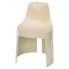 Silla Apilable de Plástico Crema de la Era Espacial Diseñada por Kay Leroy Ruggles para Umbo
