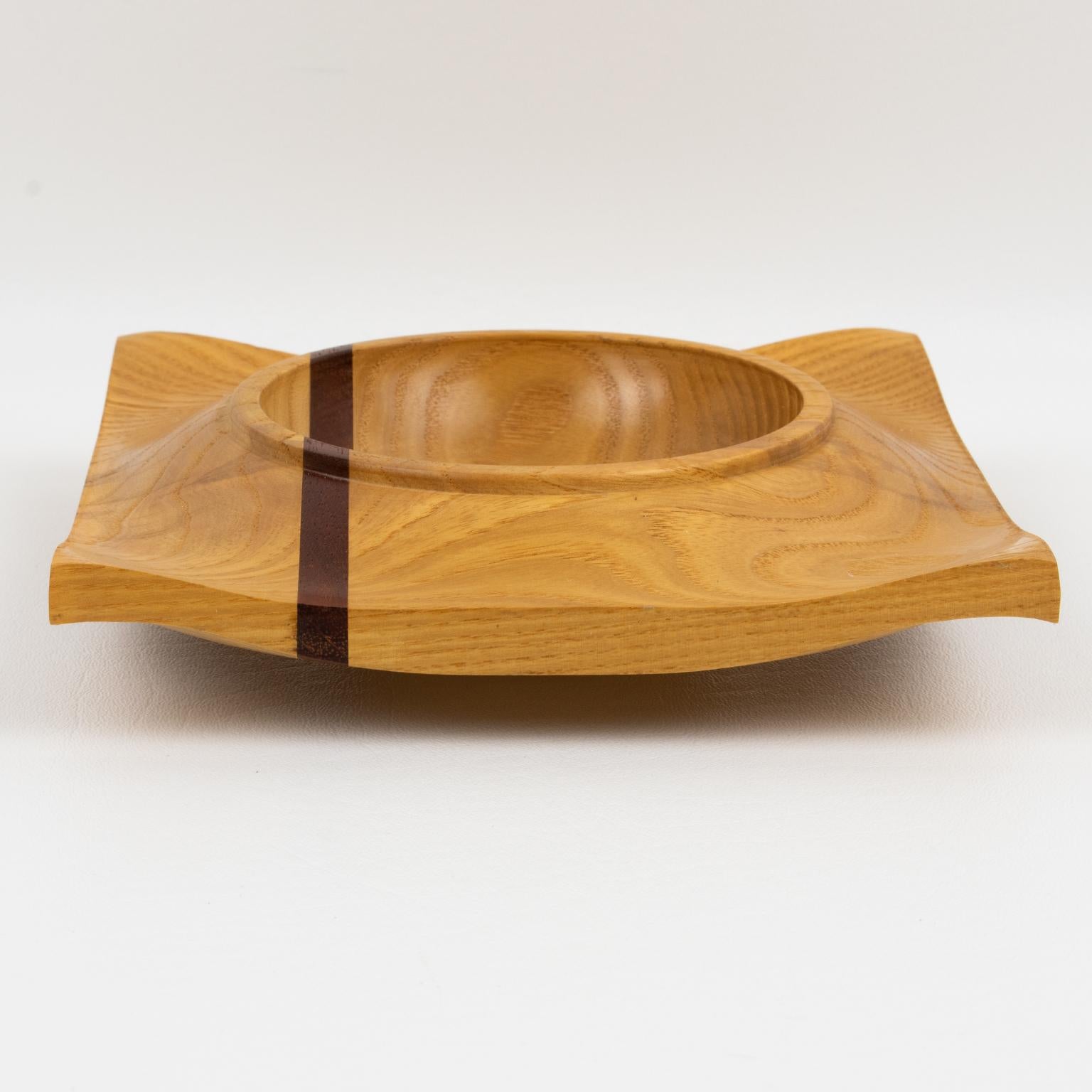 Space Age Danish Carved Wood Bowl Centerpiece Catchall Vide Poche, 1980s In Excellent Condition For Sale In Atlanta, GA