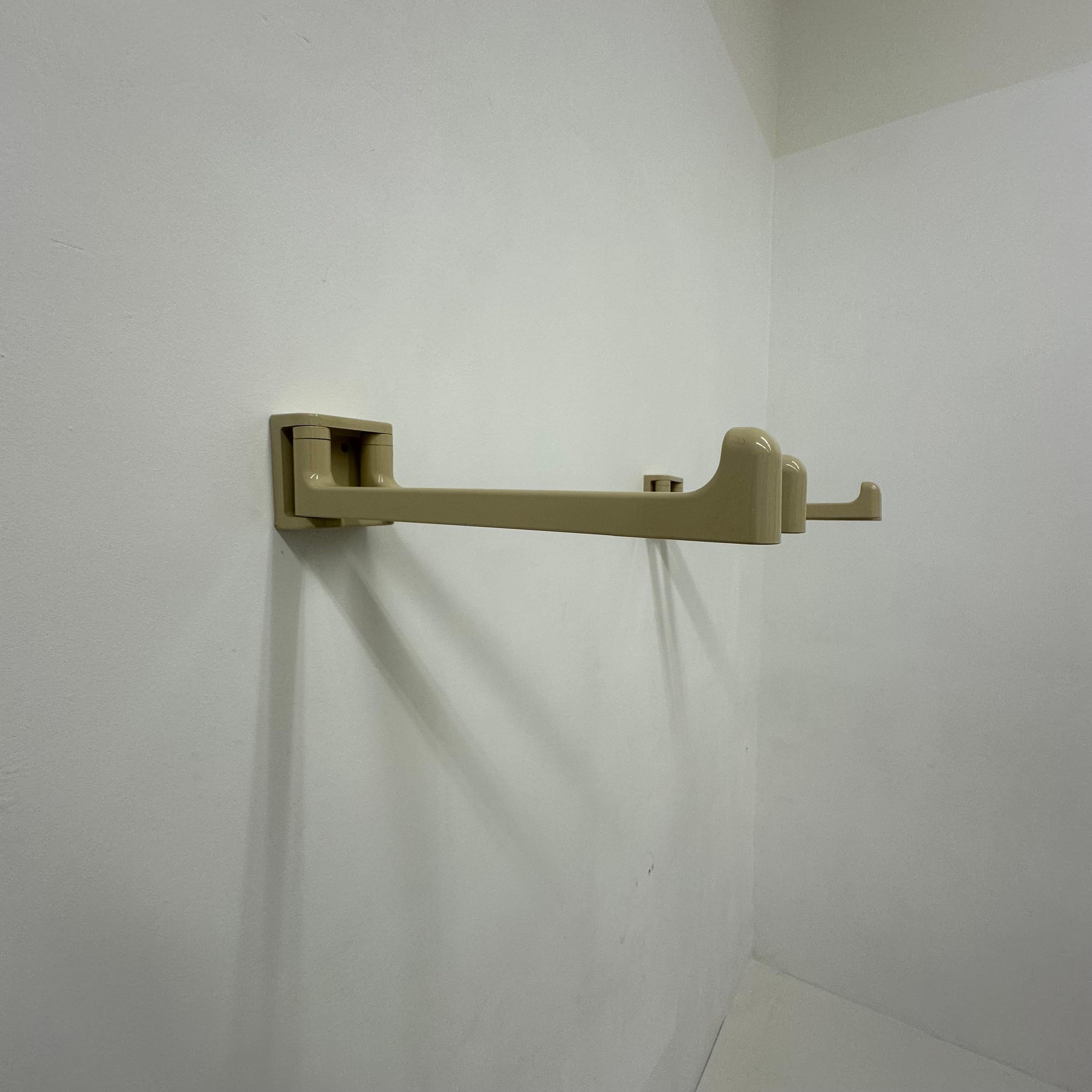 Porte-serviettes mural beige de l'ère spatiale, années 1970 en vente 3