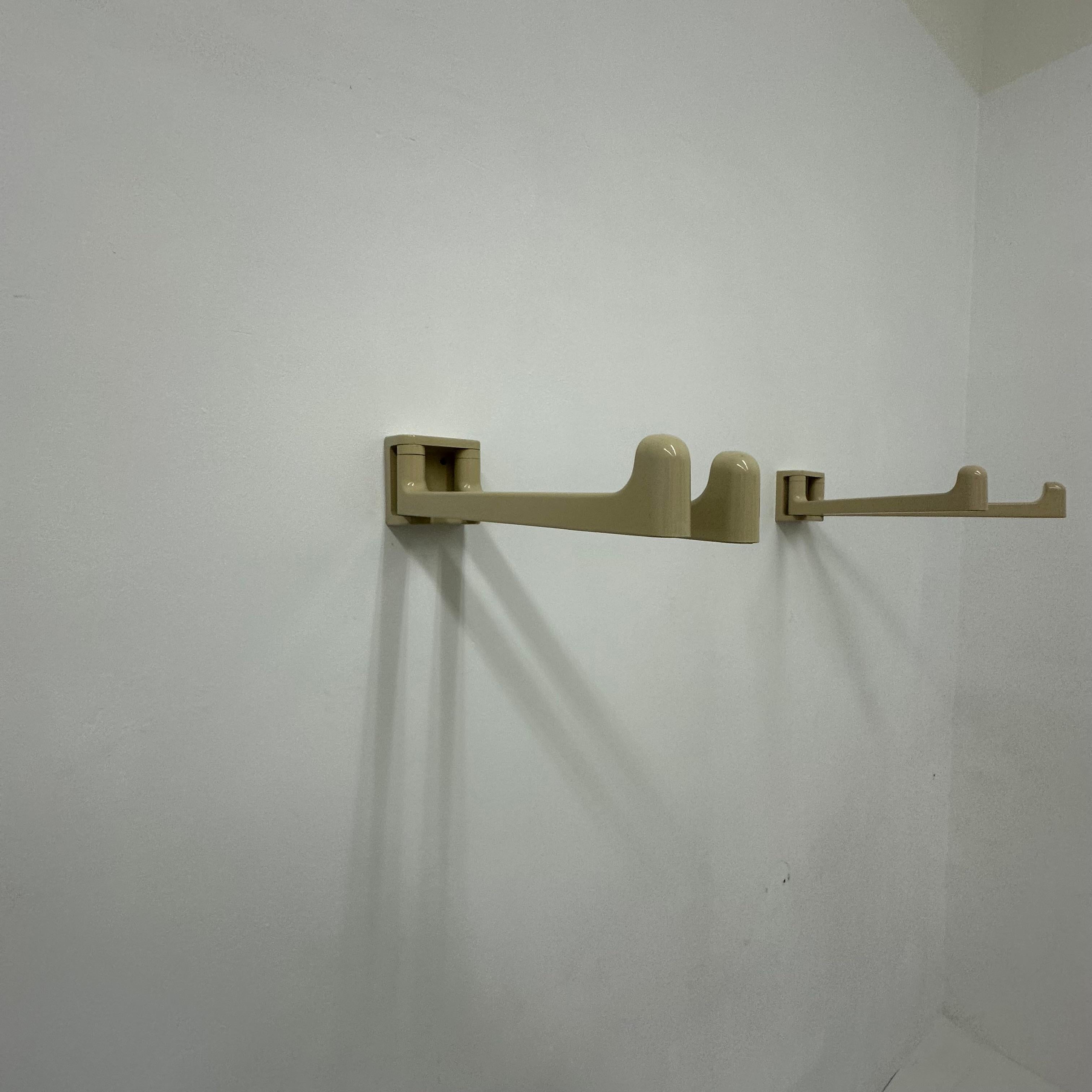 Porte-serviettes mural beige de l'ère spatiale, années 1970 Bon état - En vente à Delft, NL