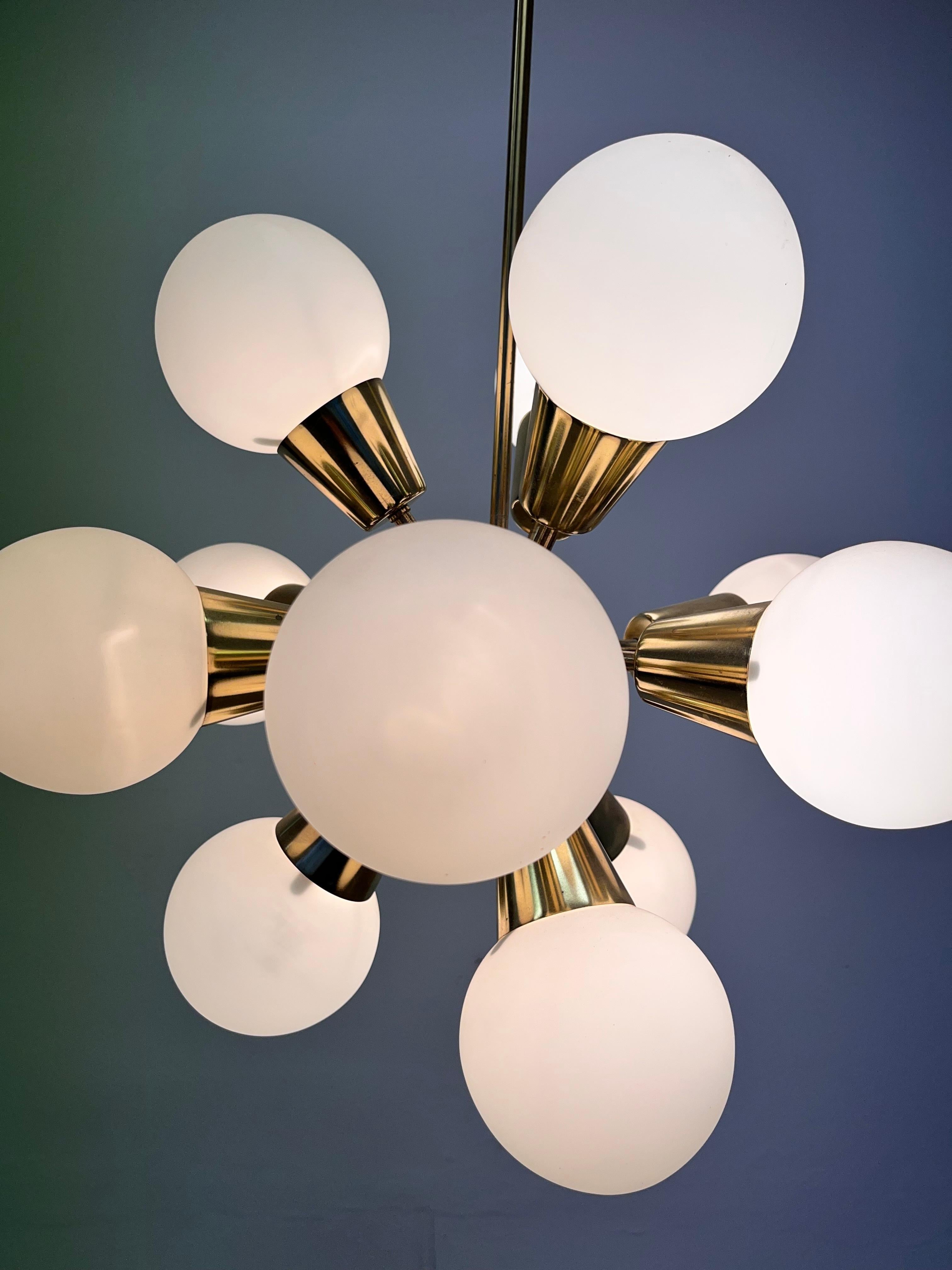 Araña de diseño de la era espacial Sputnik de Kamenicky Senov, años 70 - Checoslovaquia Era espacial en venta