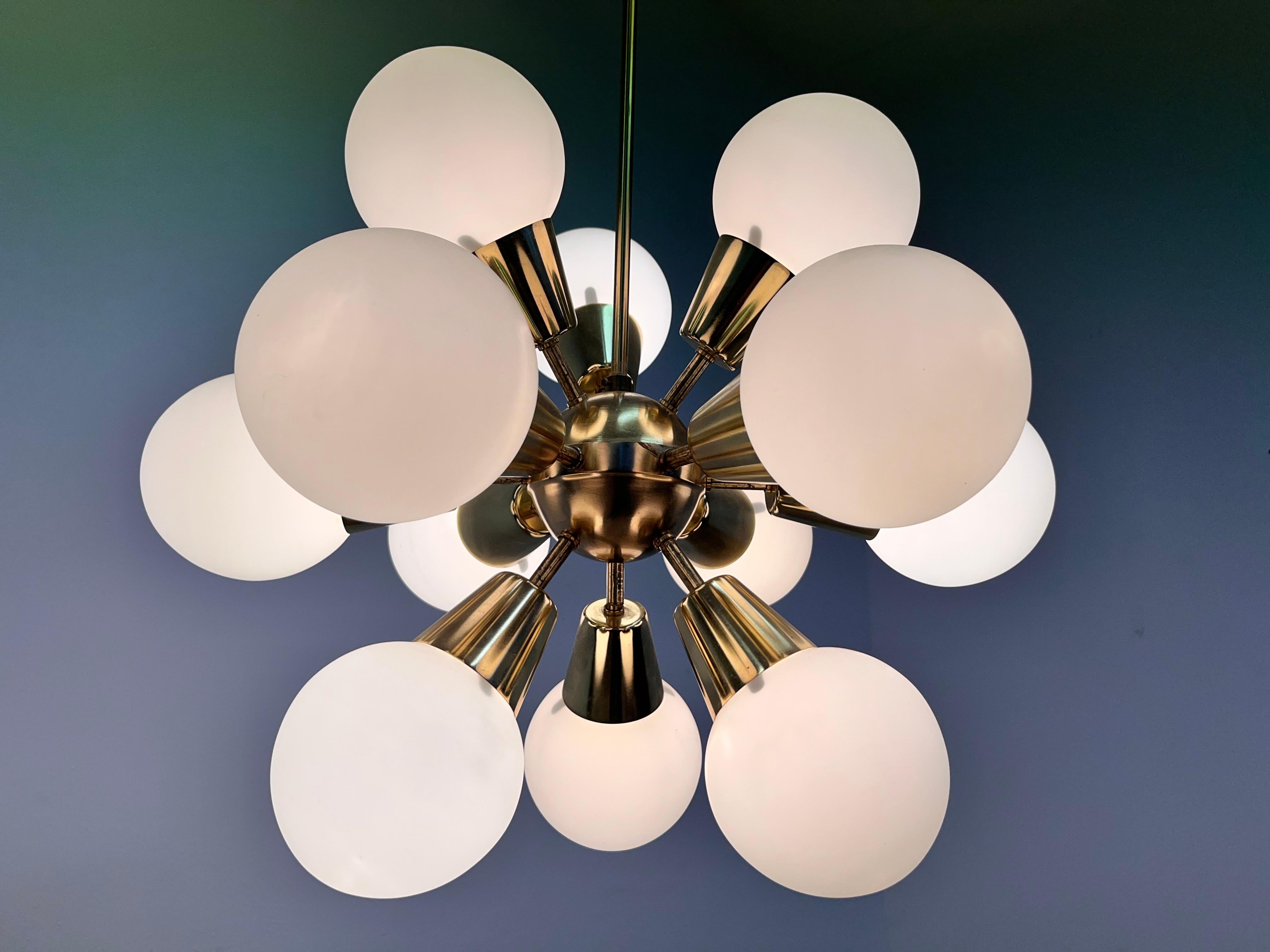 Araña de diseño de la era espacial Sputnik de Kamenicky Senov, años 70 - Checoslovaquia en Bueno estado para la venta en Praha, CZ