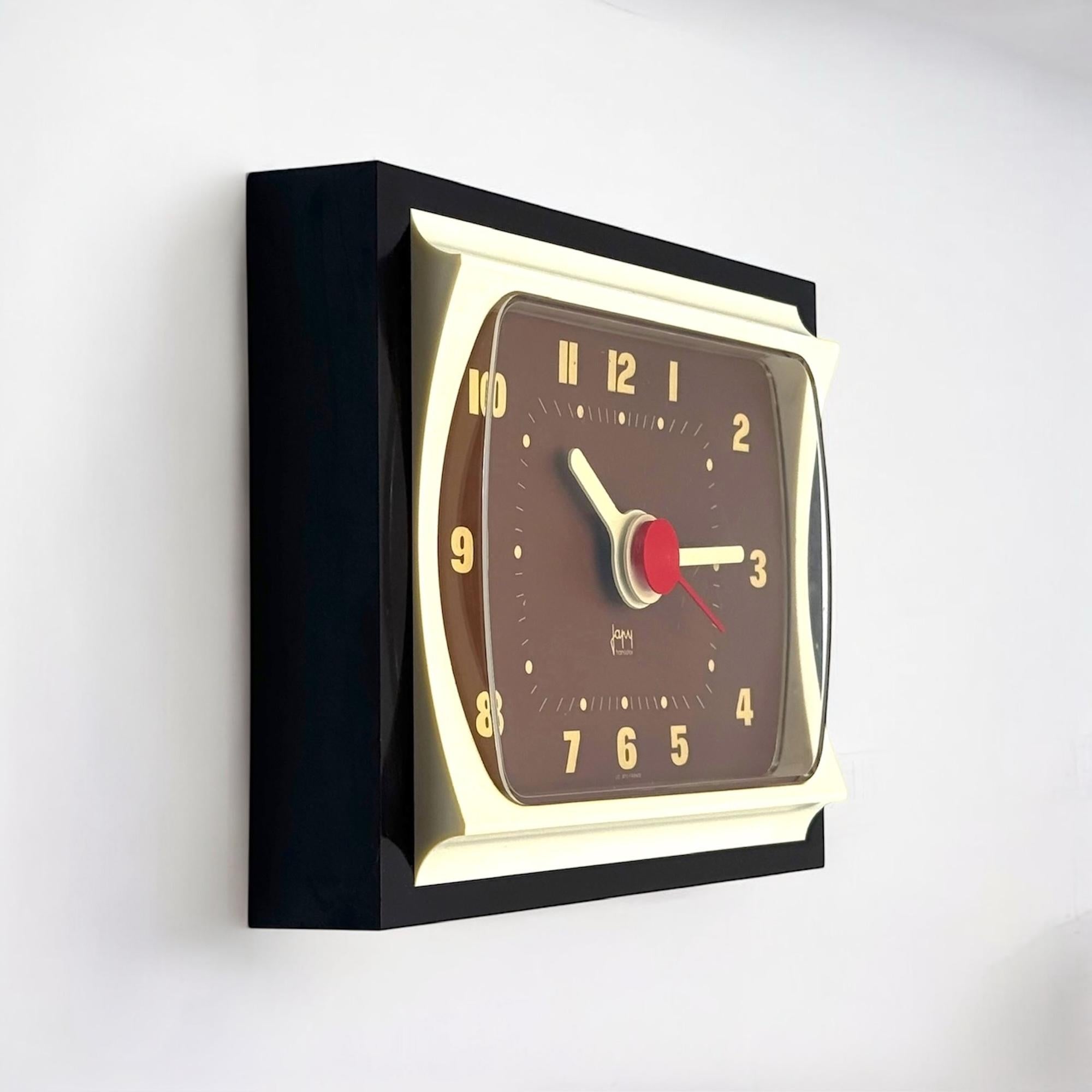 Horloge Space Age Design aux teintes crème et marron par Japy of France, 1970 Bon état - En vente à San Benedetto Del Tronto, IT
