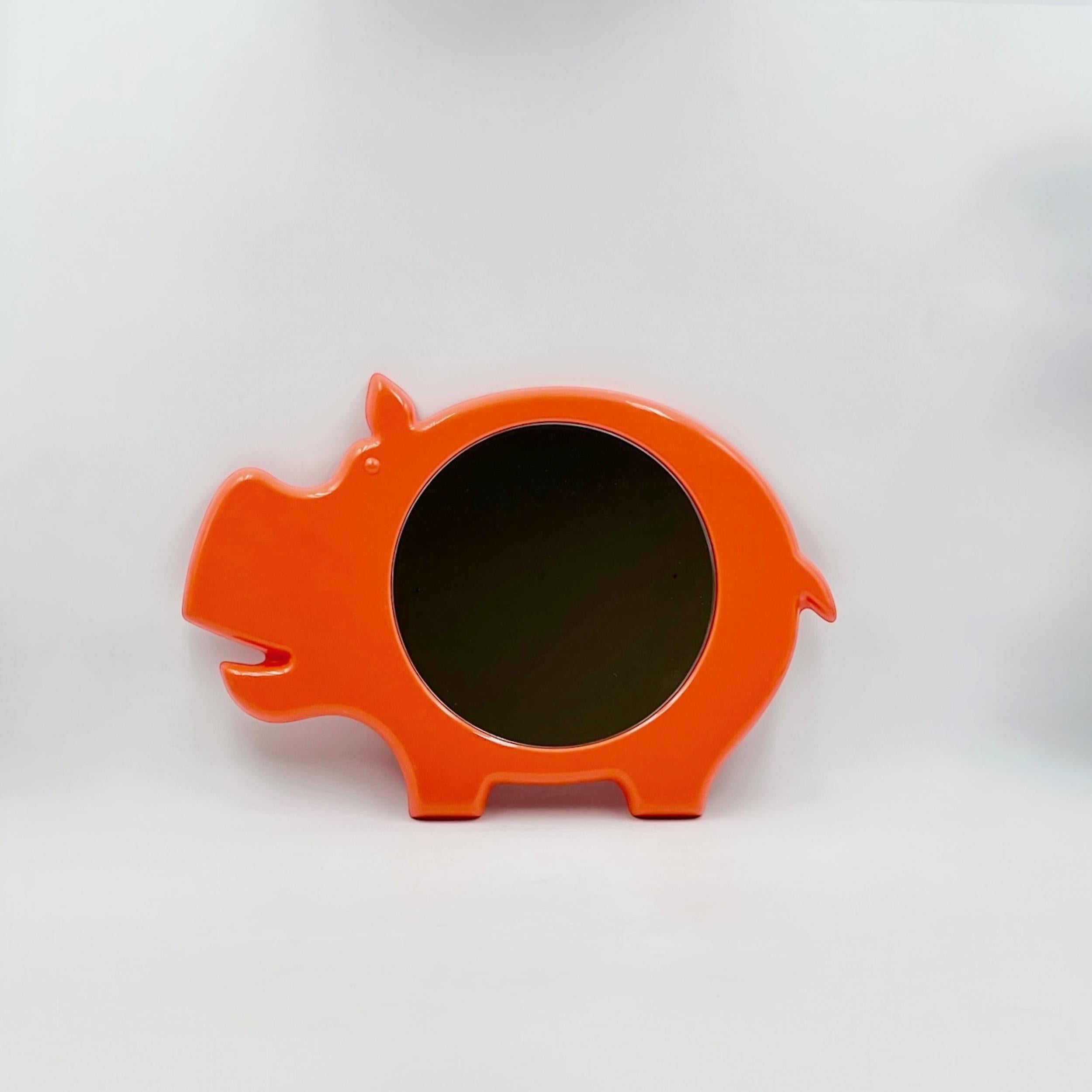 Danois Miroir en plastique orange en forme d'hippocampe de l'ère spatiale, Poss of Denmark, 1970 en vente